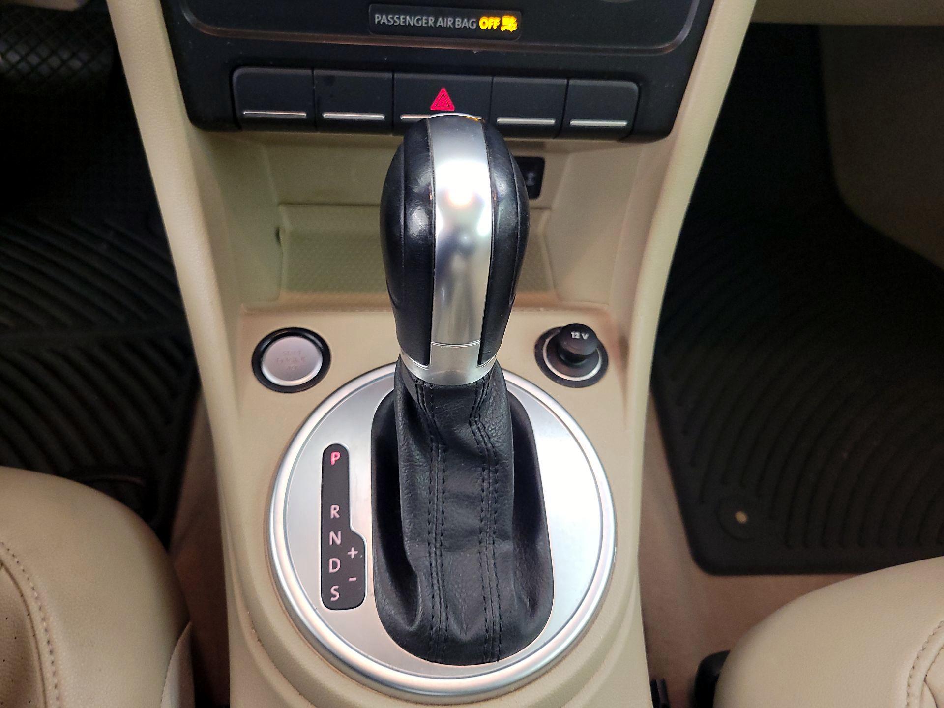 Thumbnail: 2016 Volkswagen Beetle - 18