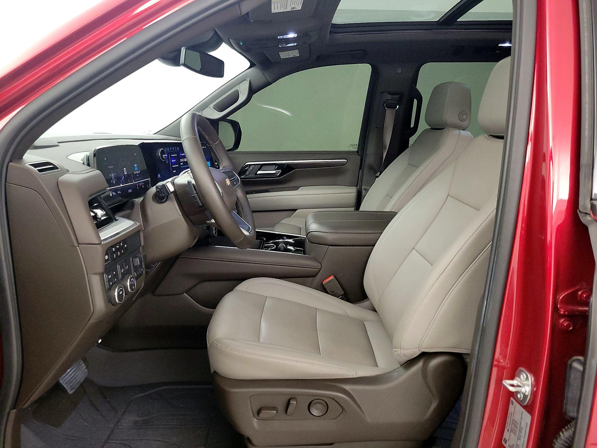 Thumbnail: 2025 Chevrolet Suburban - 11