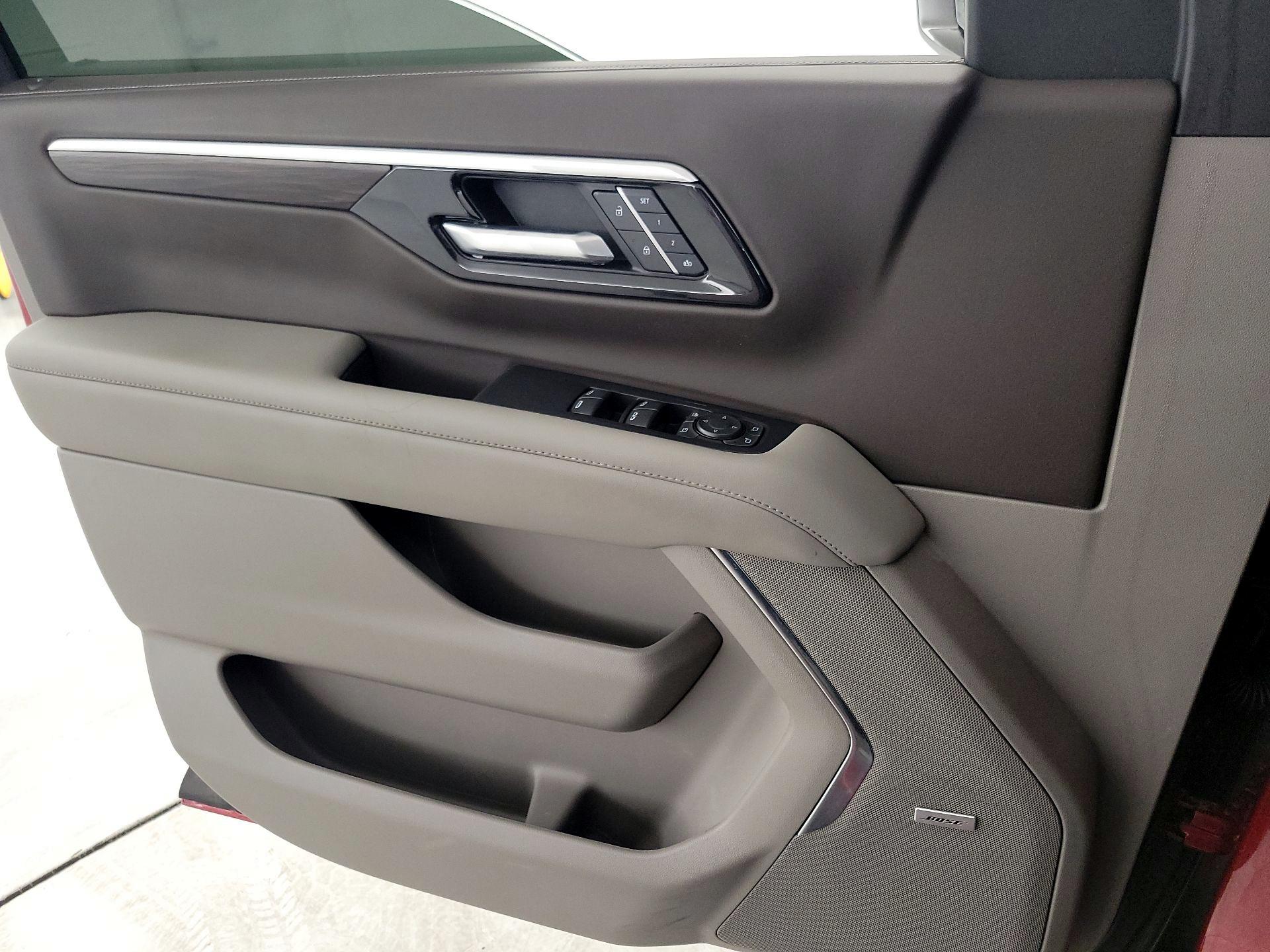 Thumbnail: 2025 Chevrolet Suburban - 12