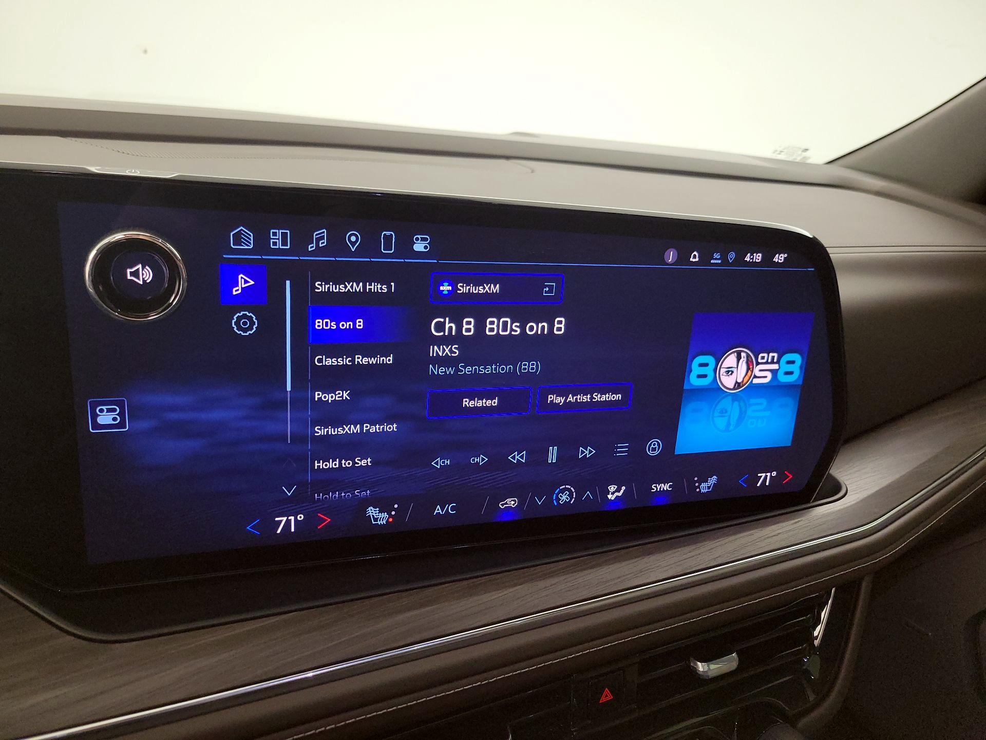 Thumbnail: 2025 Chevrolet Suburban - 16