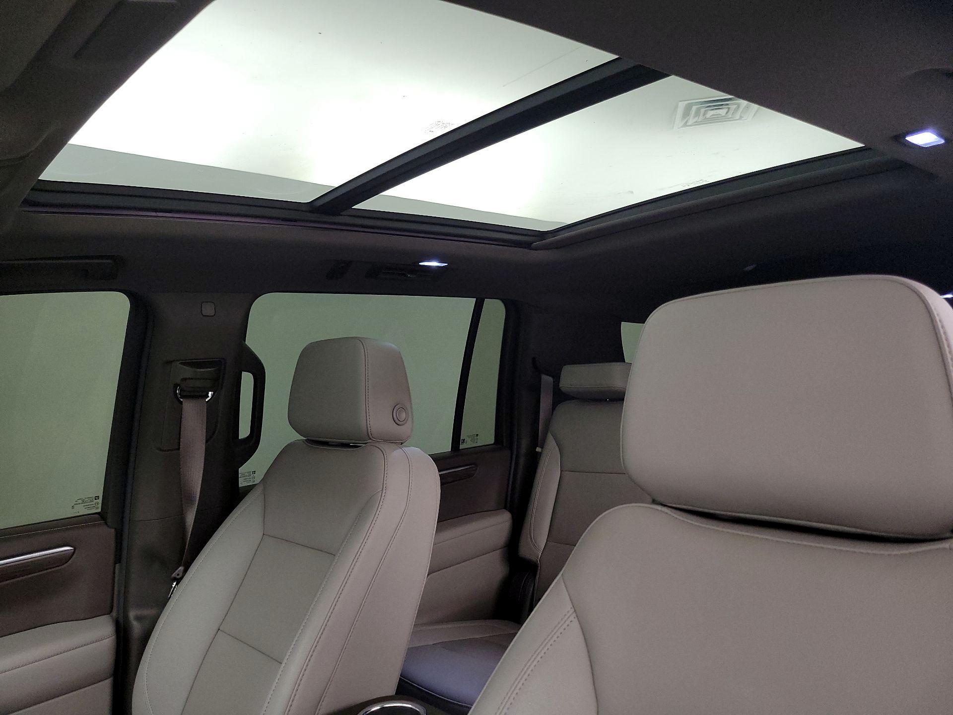 Thumbnail: 2025 Chevrolet Suburban - 20