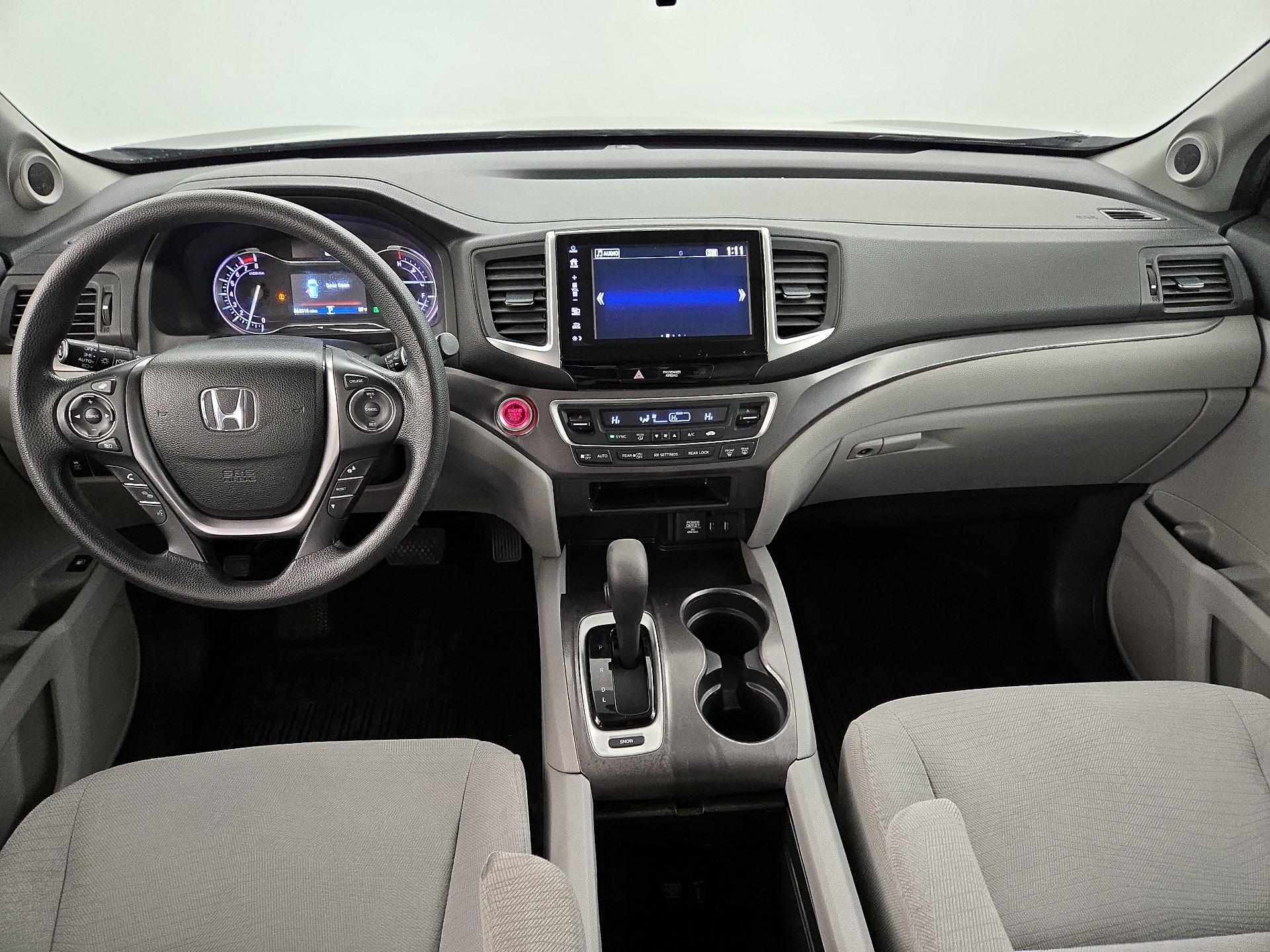 Thumbnail: 2017 Honda Pilot - 9