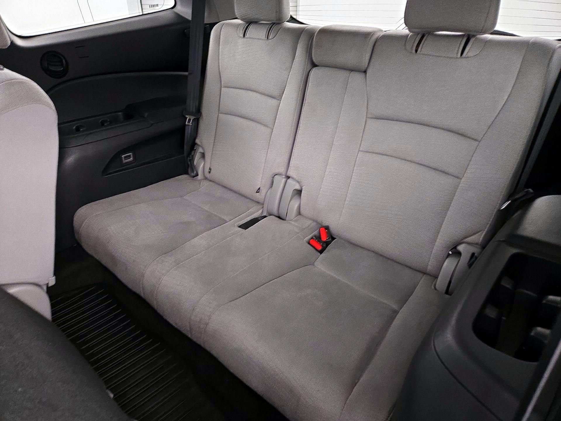 Thumbnail: 2017 Honda Pilot - 20