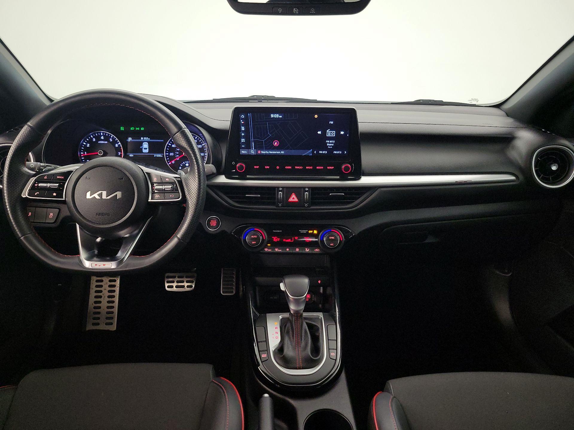 Thumbnail: 2022 Kia Forte - 9