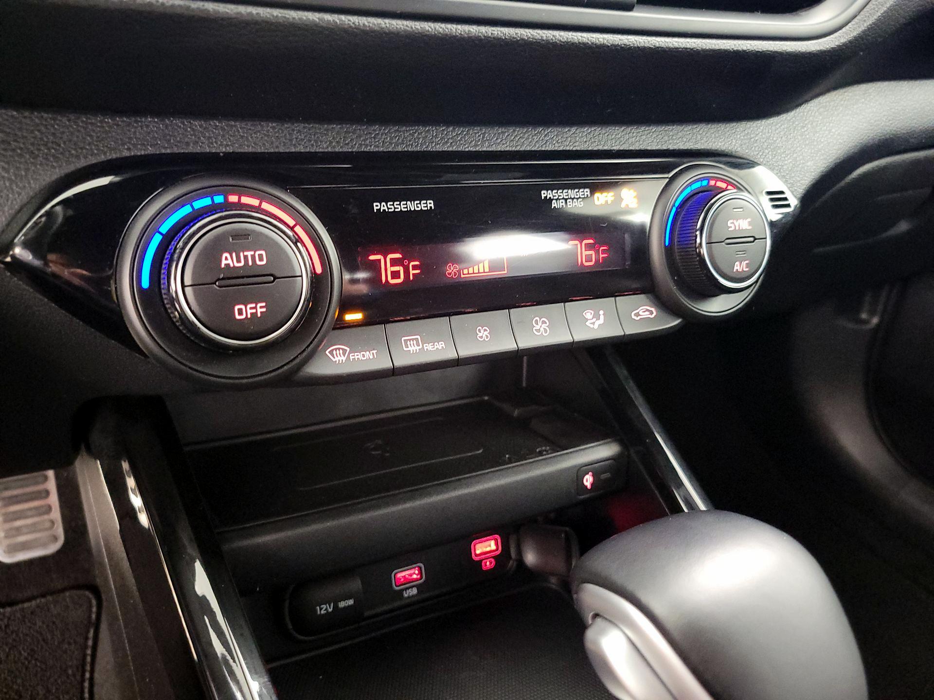 Thumbnail: 2022 Kia Forte - 17