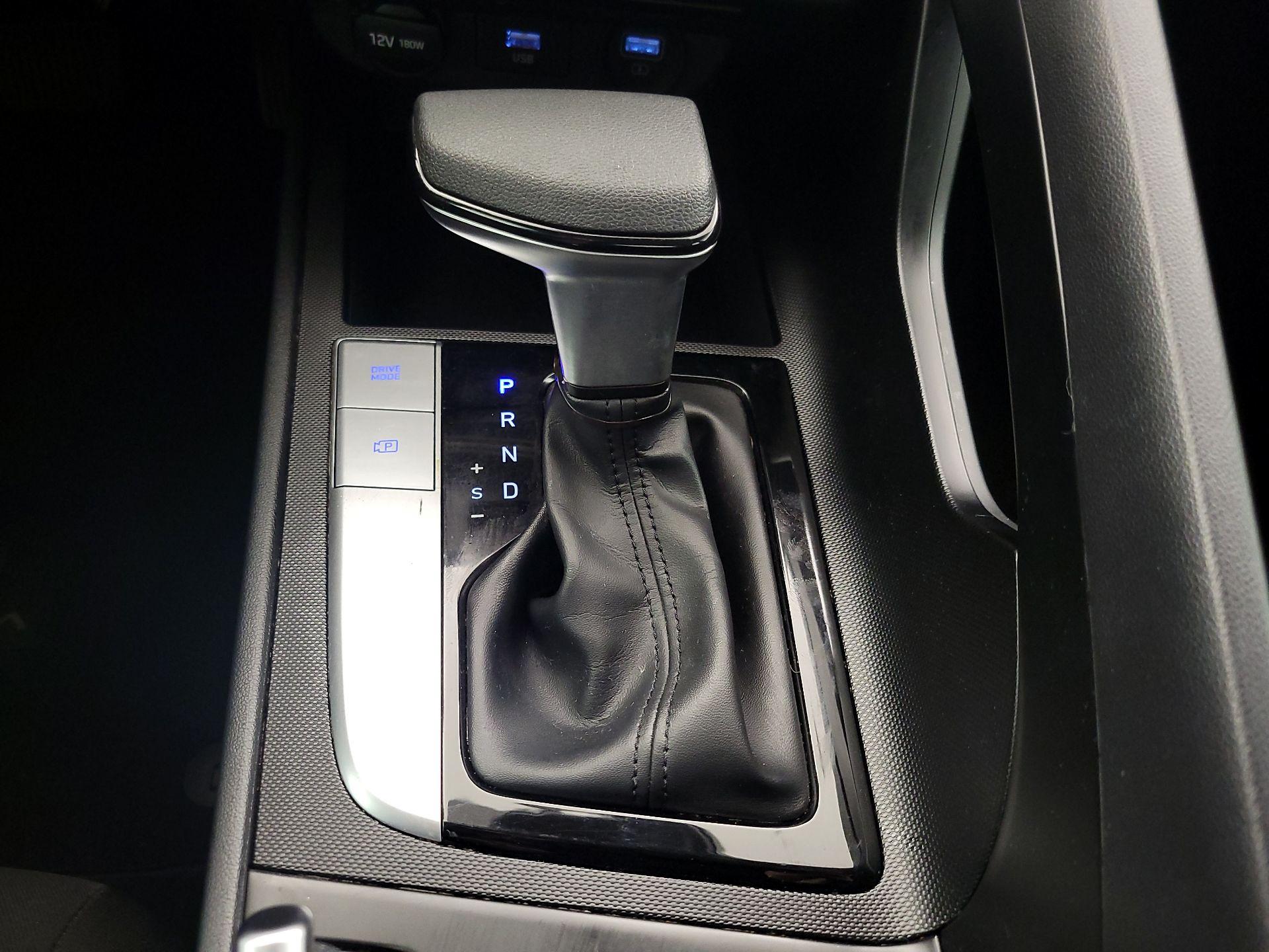 Thumbnail: 2023 Hyundai Elantra - 17