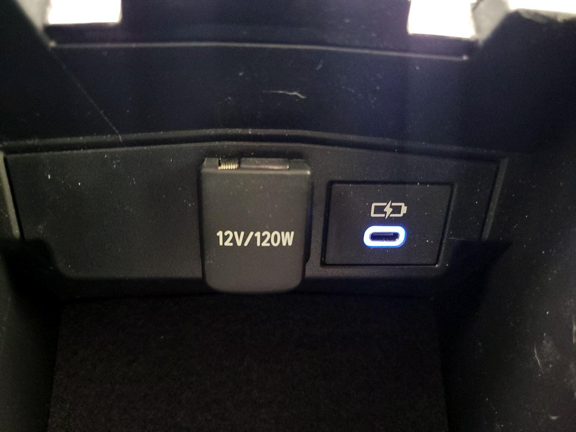 Thumbnail: 2022 Toyota Corolla - 18