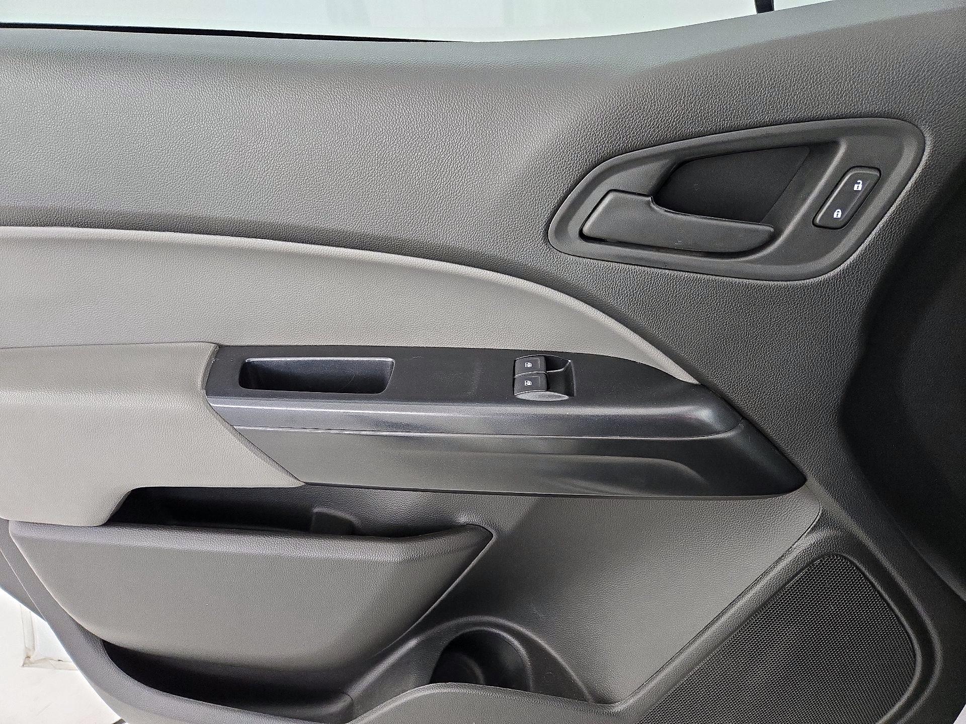 Thumbnail: 2021 Chevrolet Colorado - 12