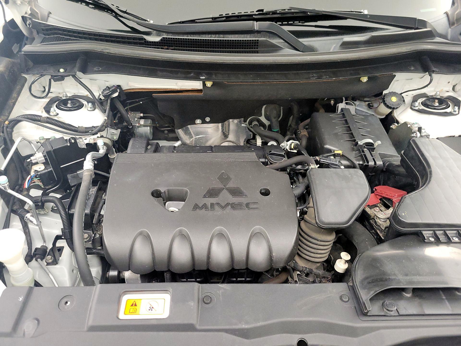 Thumbnail: 2017 Mitsubishi Outlander - 20