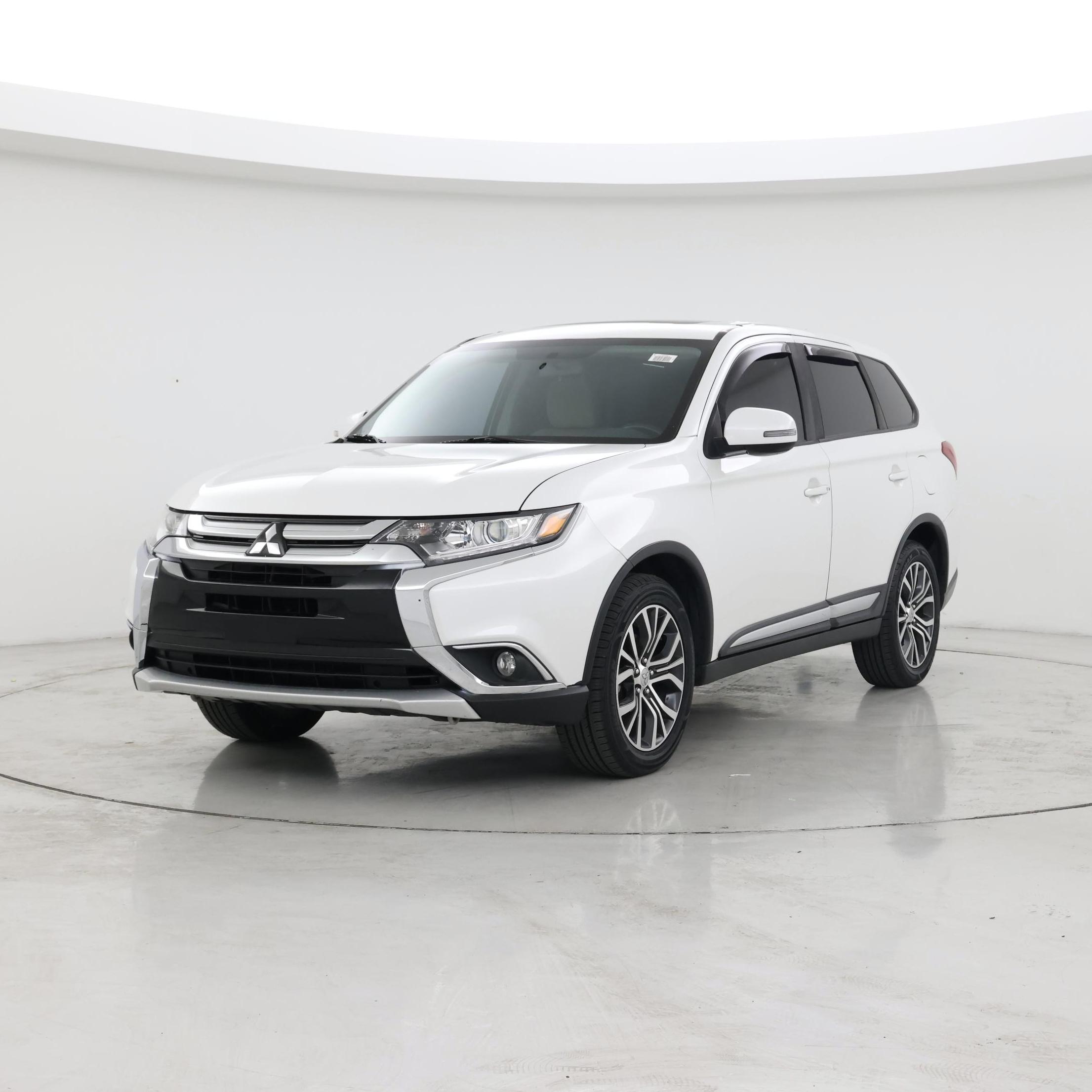 Thumbnail: 2017 Mitsubishi Outlander - 4