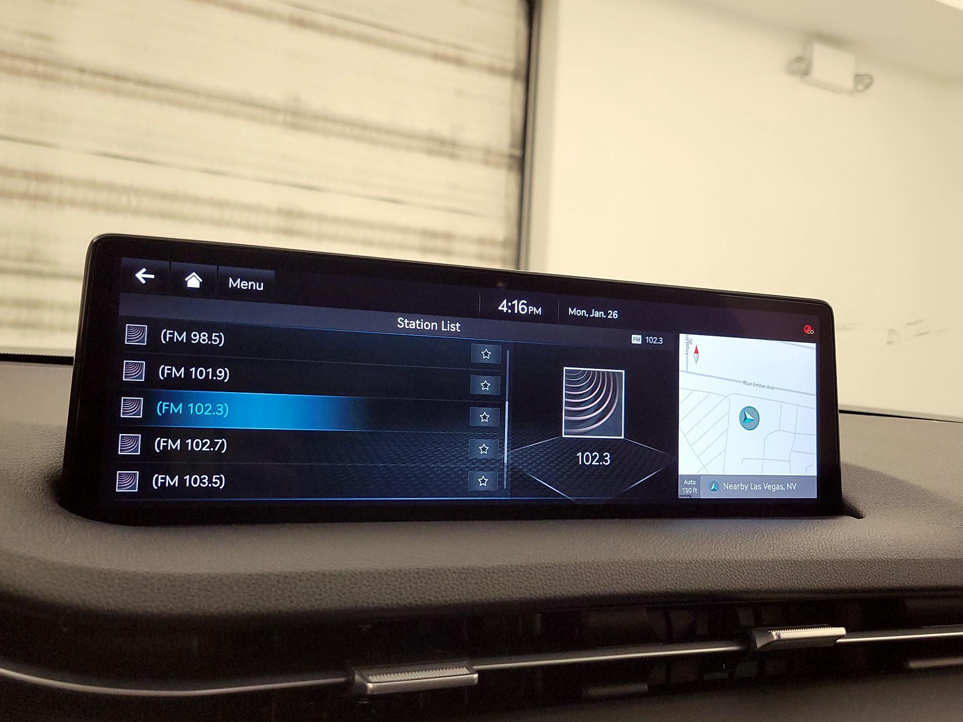 Thumbnail: 2025 Genesis GV70 - 16