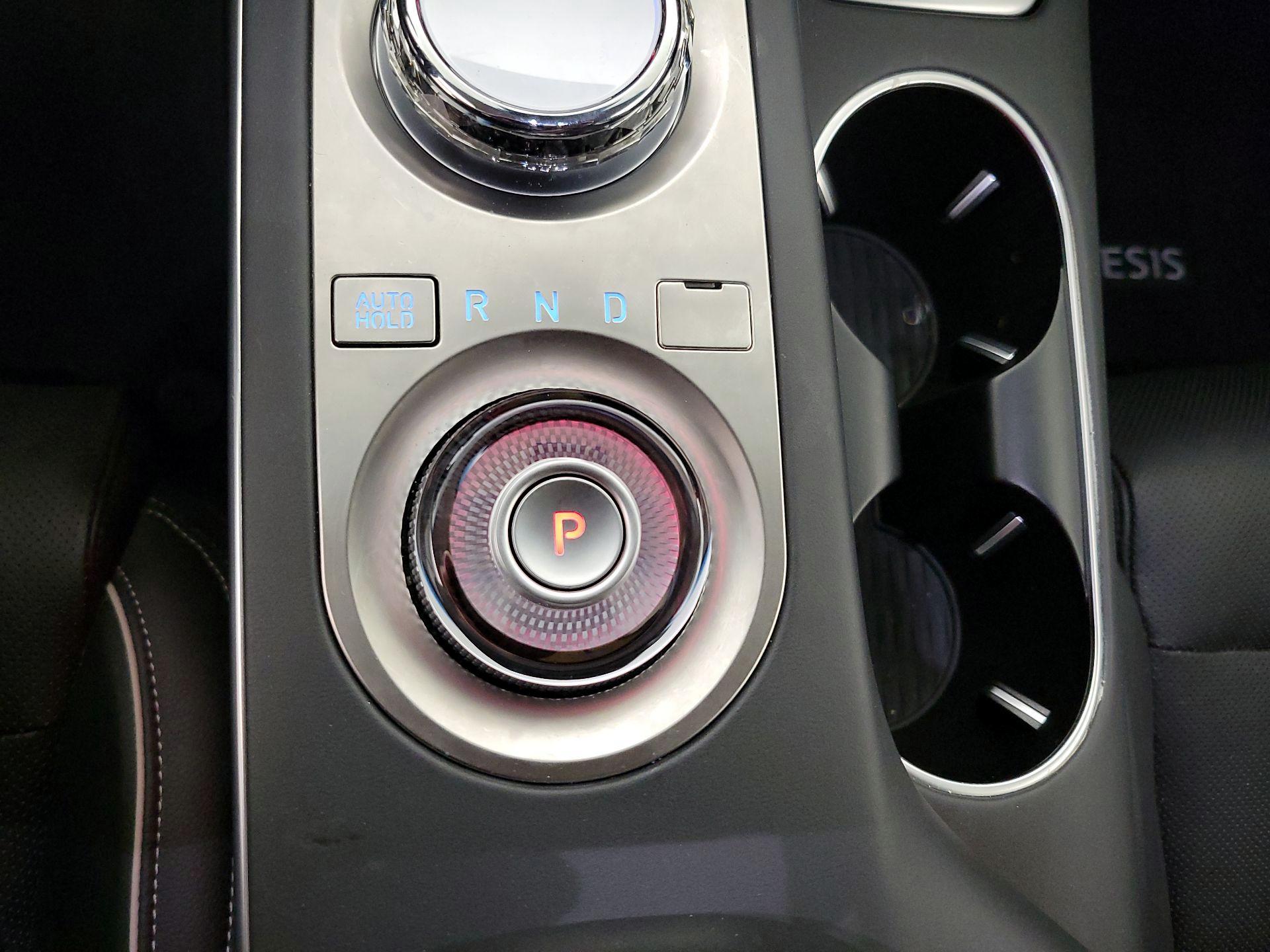 Thumbnail: 2025 Genesis GV70 - 18