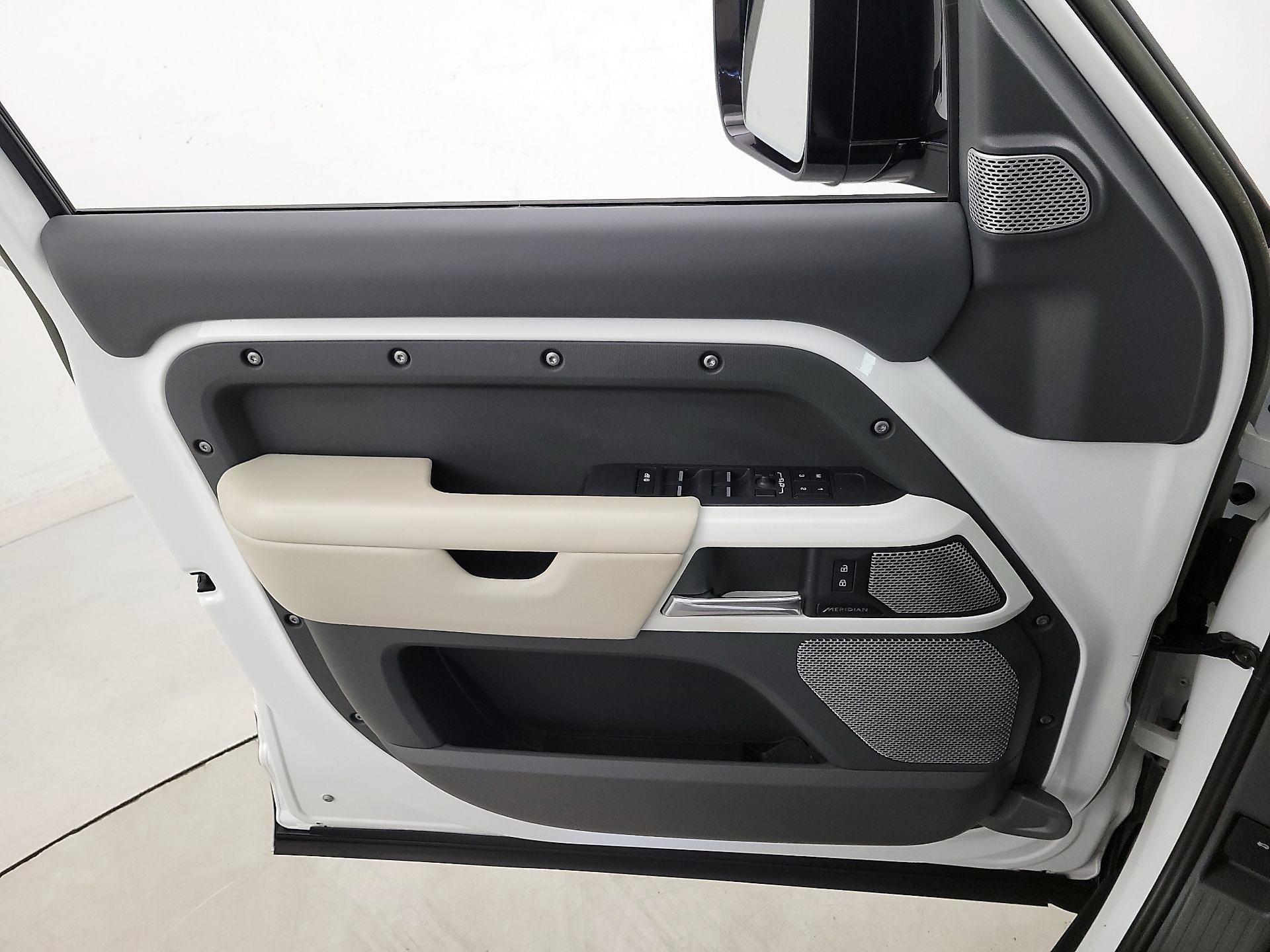 Thumbnail: 2023 Land Rover Defender - 12