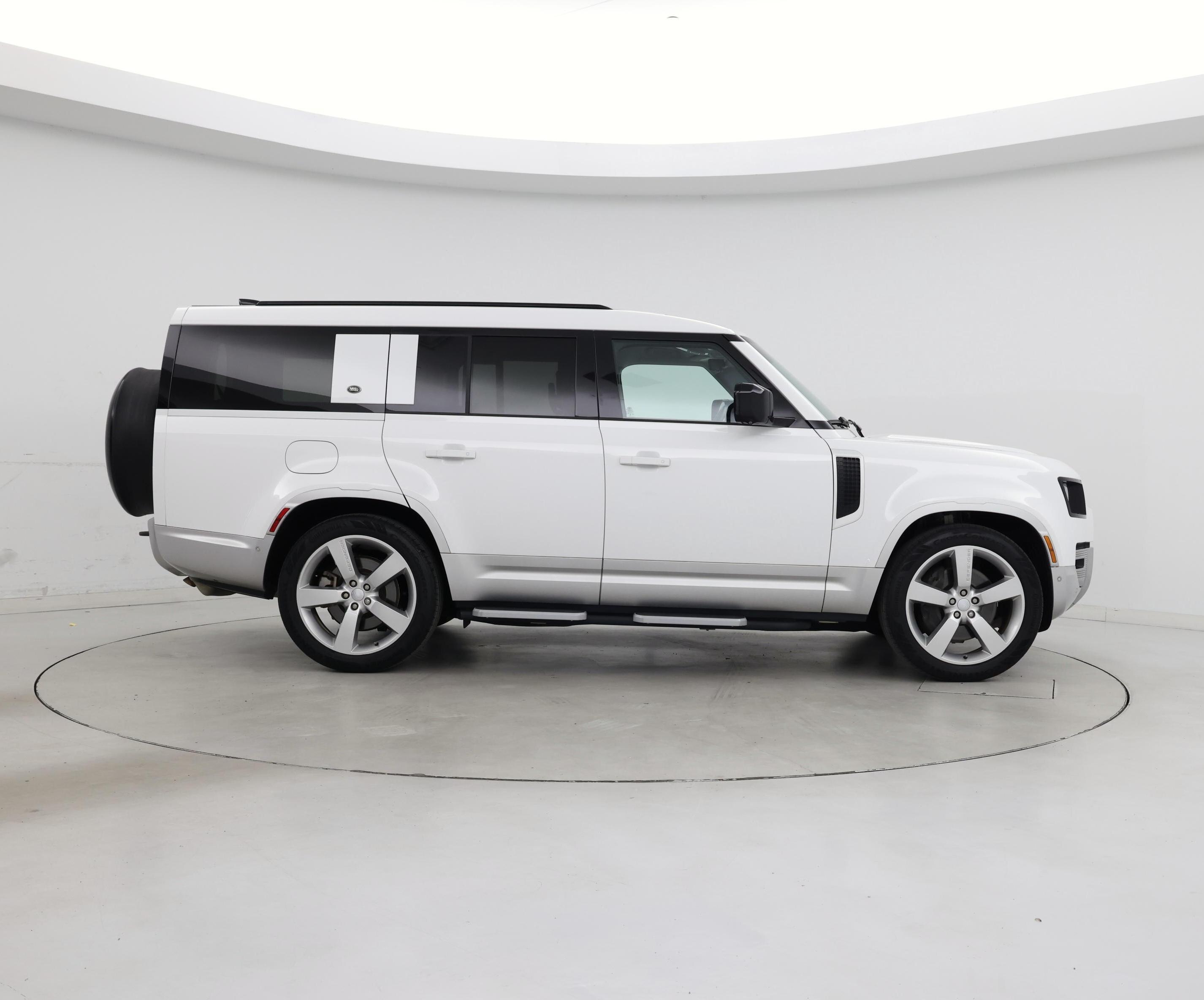 Thumbnail: 2023 Land Rover Defender - 7