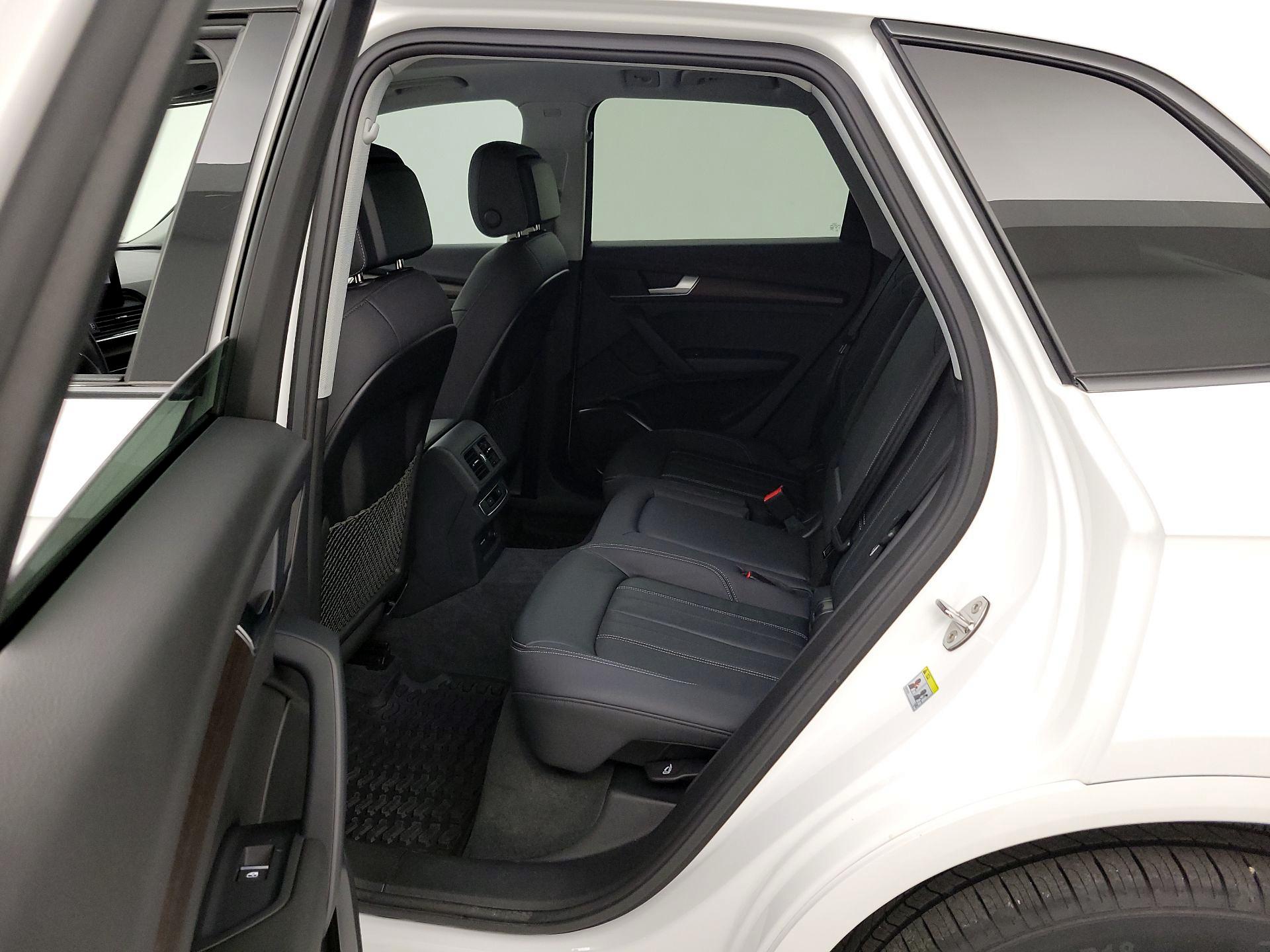 Thumbnail: 2023 Audi Q5 - 20