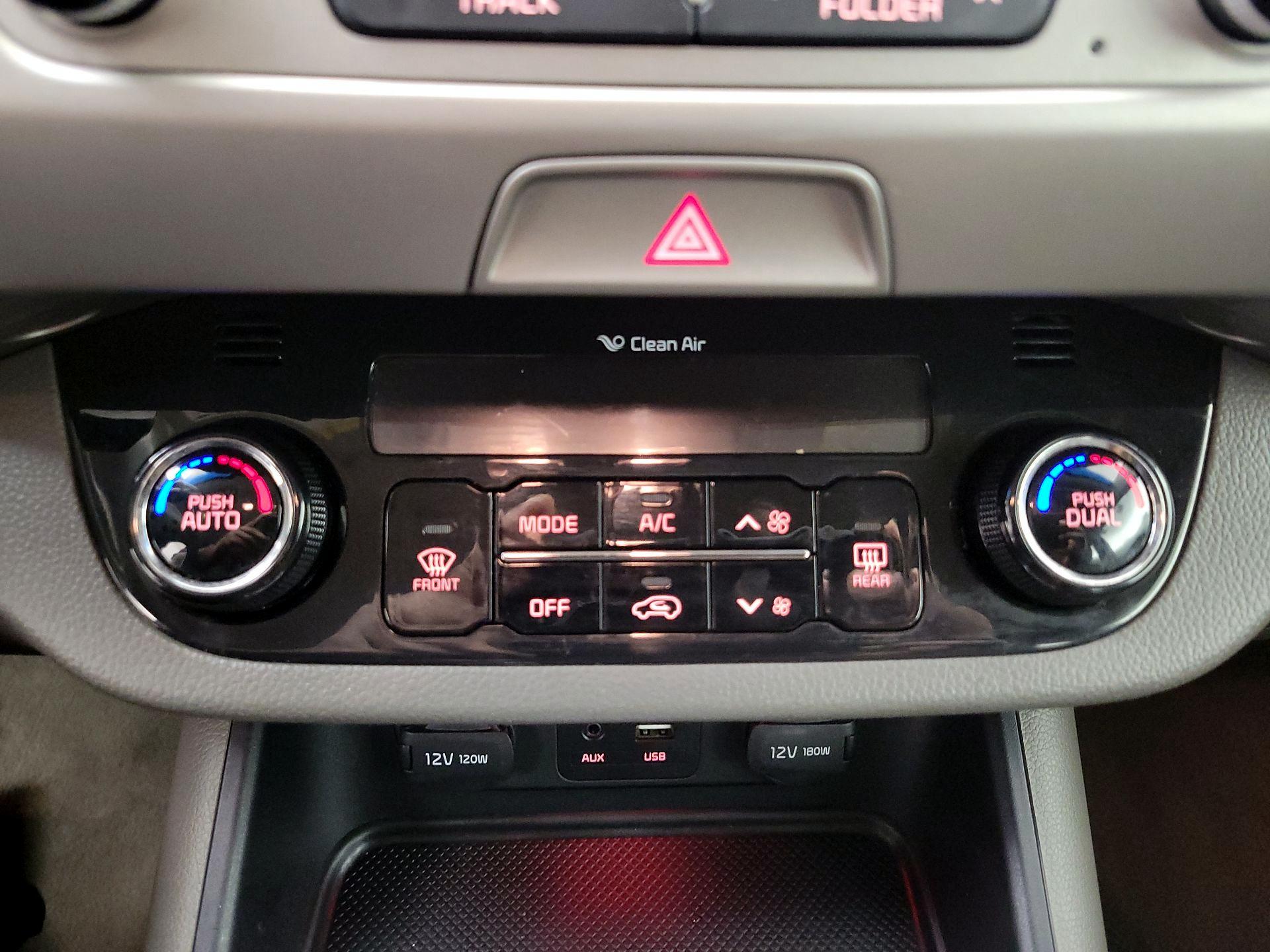 Thumbnail: 2016 Kia Sportage - 16