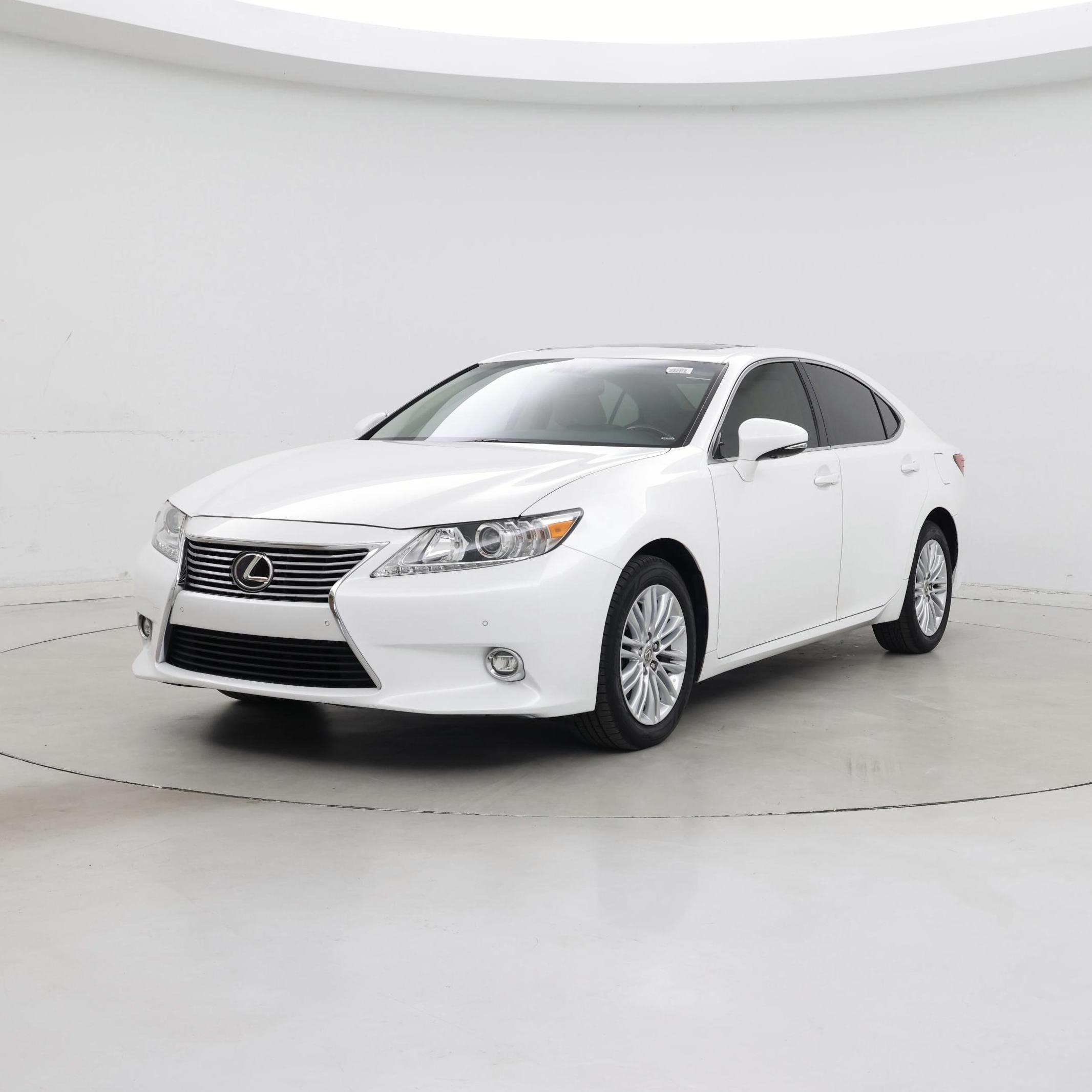 Thumbnail: 2015 Lexus ES - 4