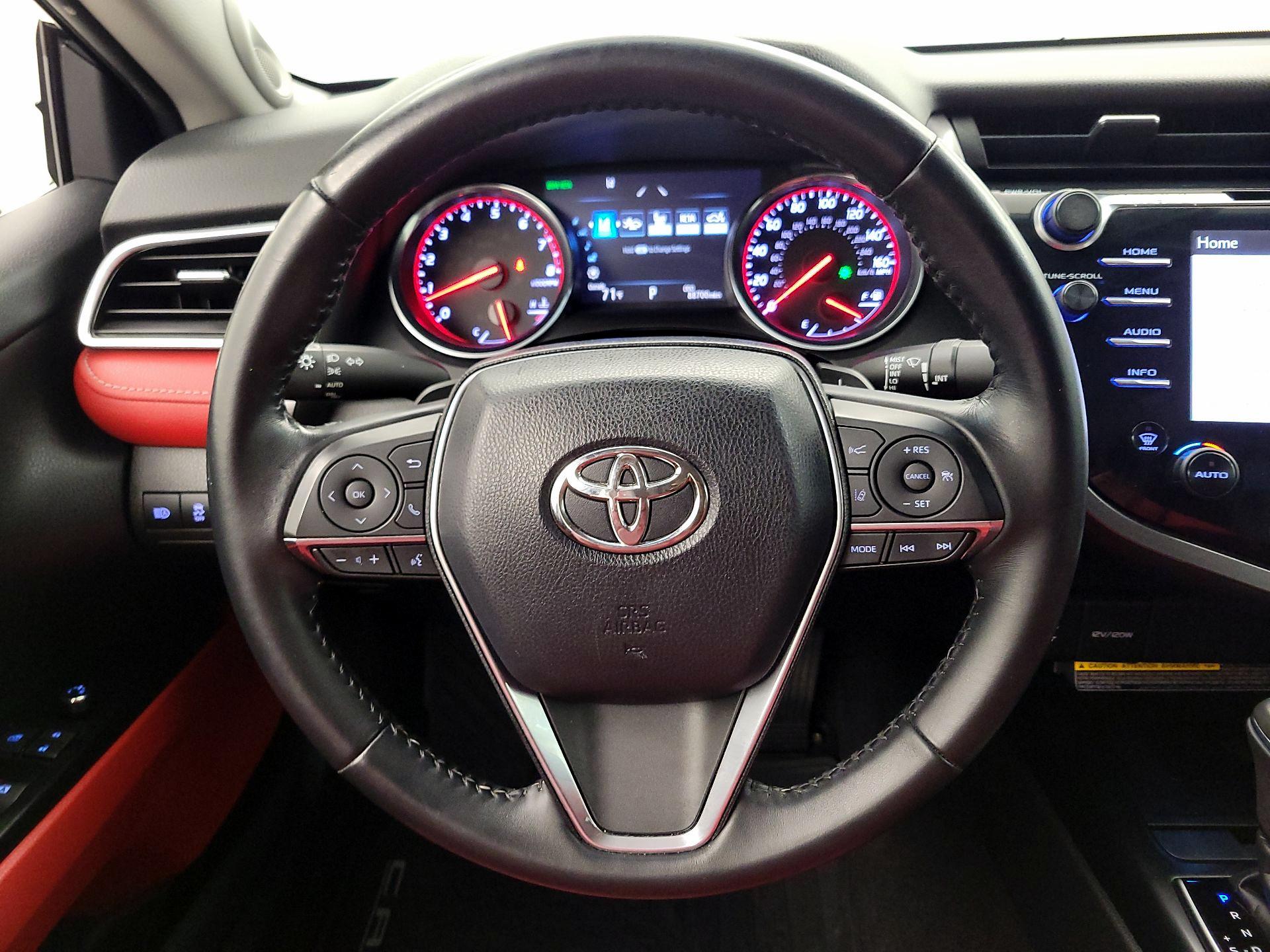 Thumbnail: 2018 Toyota Camry - 10