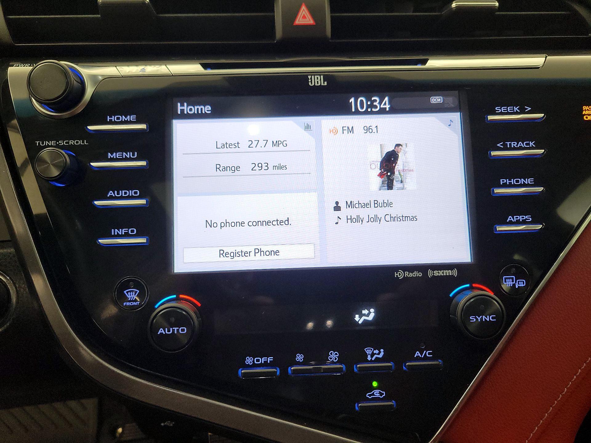 Thumbnail: 2018 Toyota Camry - 15