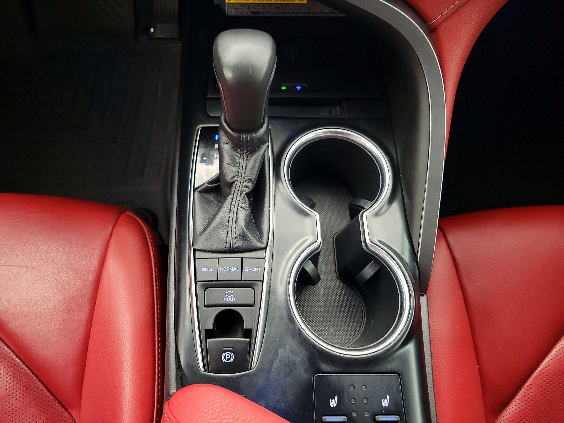 Thumbnail: 2018 Toyota Camry - 17