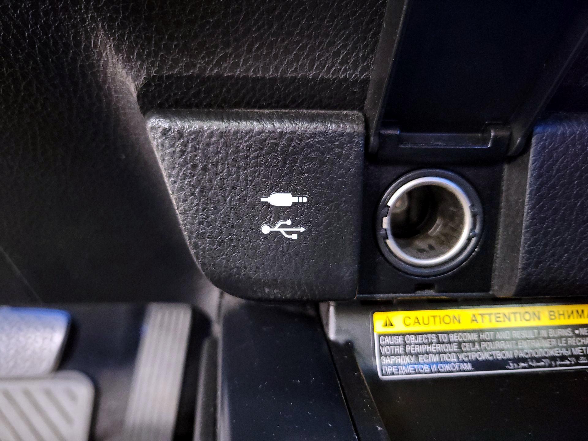 Thumbnail: 2018 Toyota Camry - 18