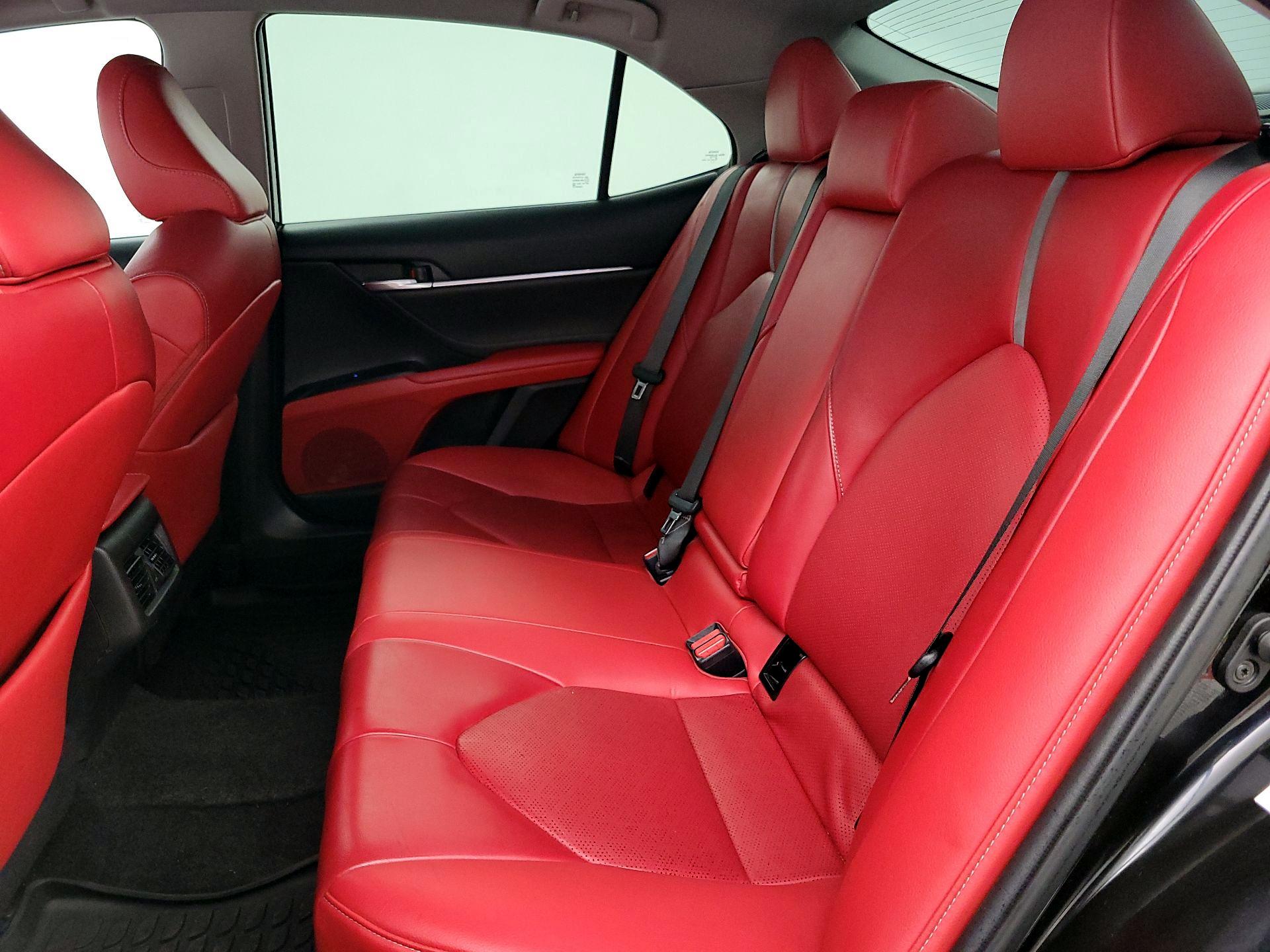 Thumbnail: 2018 Toyota Camry - 20