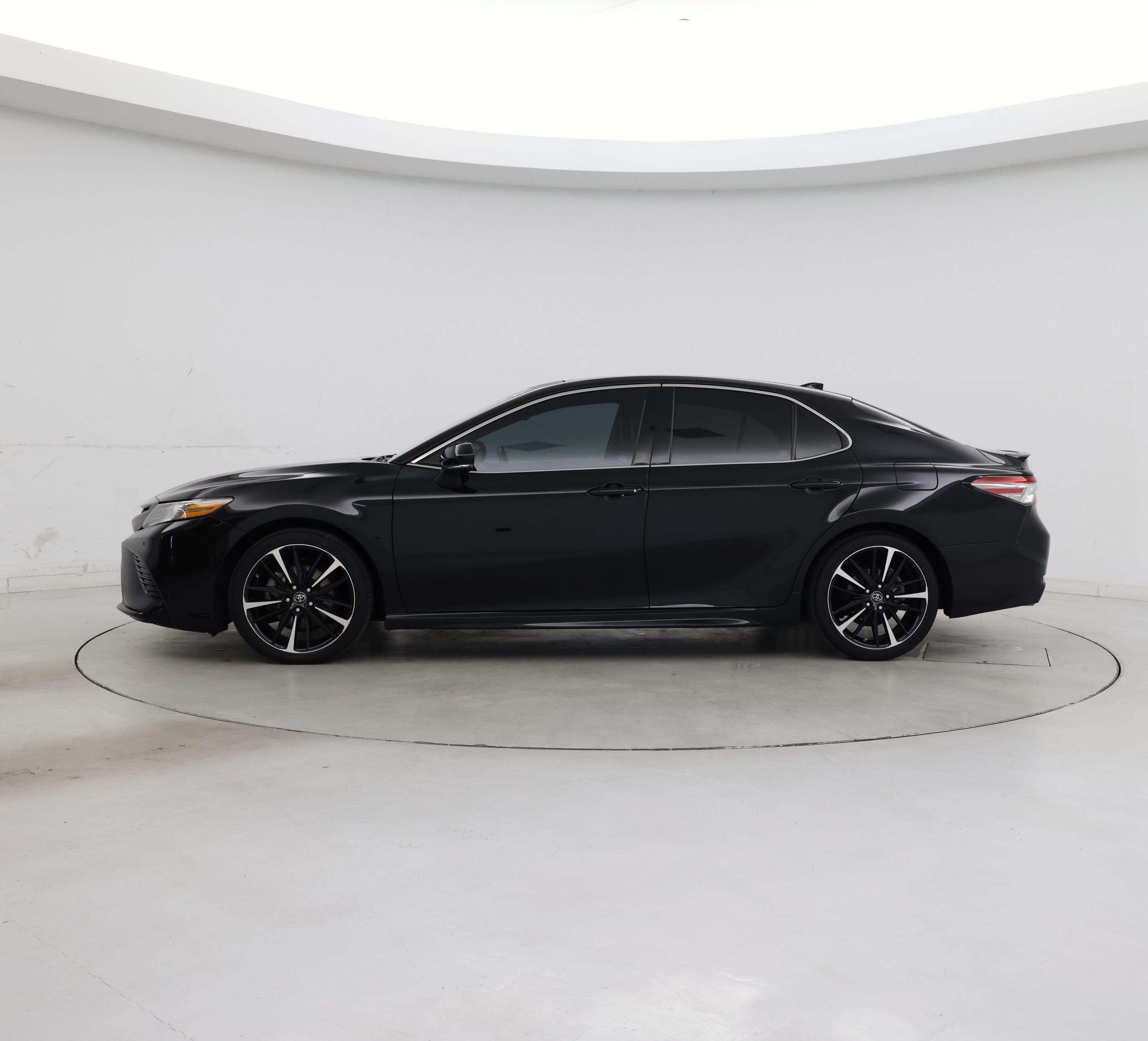 Thumbnail: 2018 Toyota Camry - 3