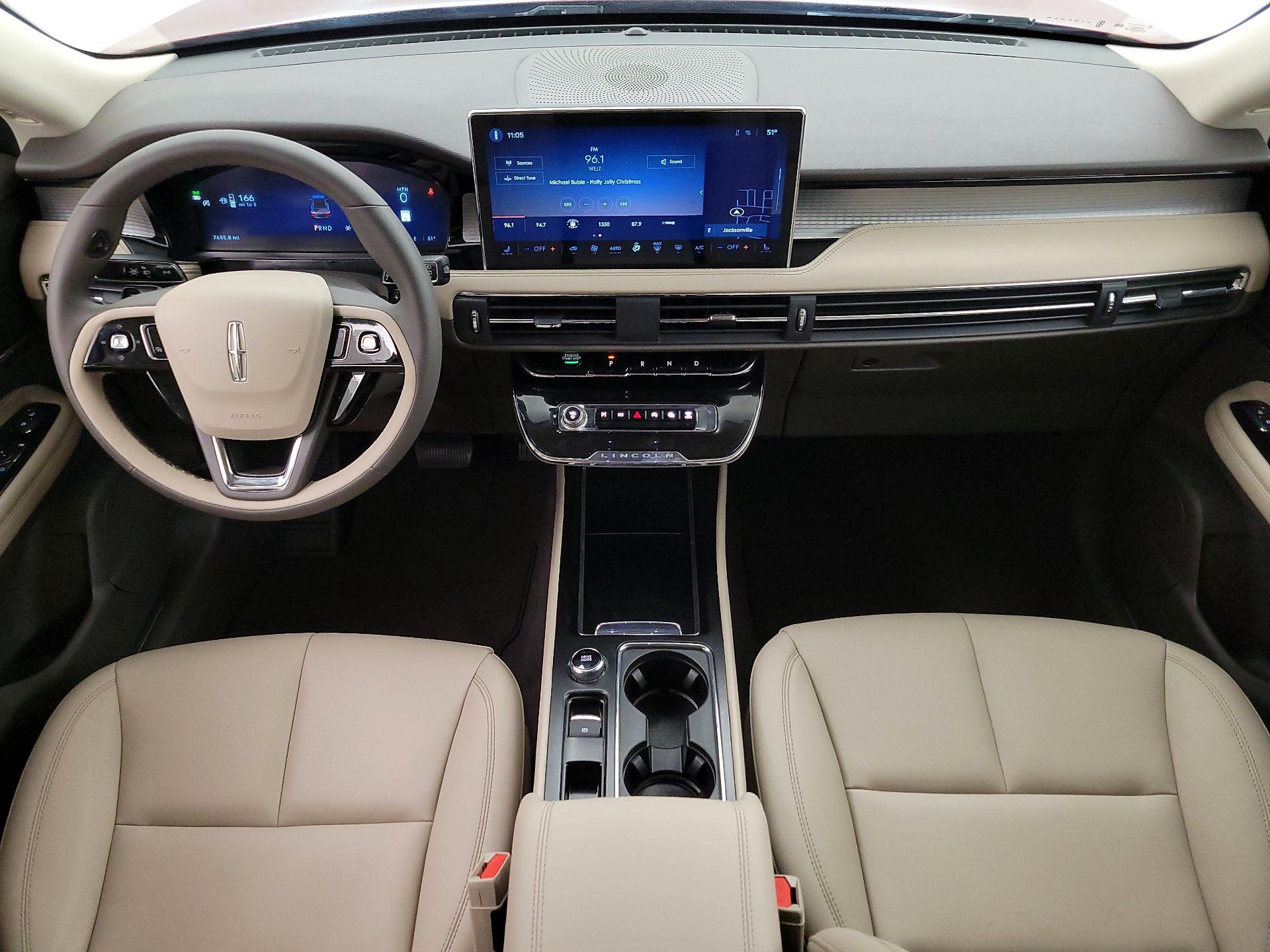 Thumbnail: 2024 Lincoln Corsair - 9