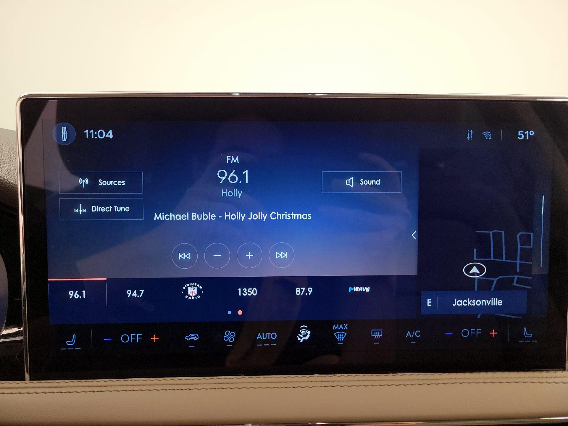 Thumbnail: 2024 Lincoln Corsair - 16