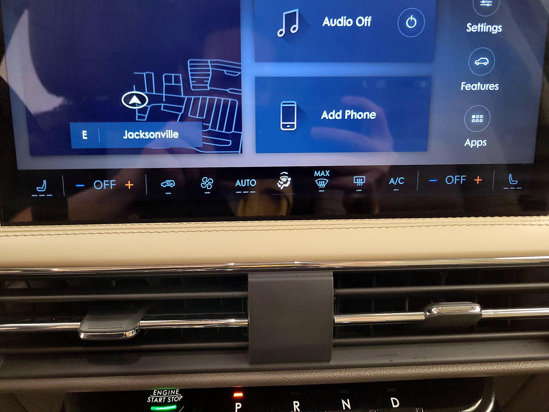 Thumbnail: 2024 Lincoln Corsair - 17