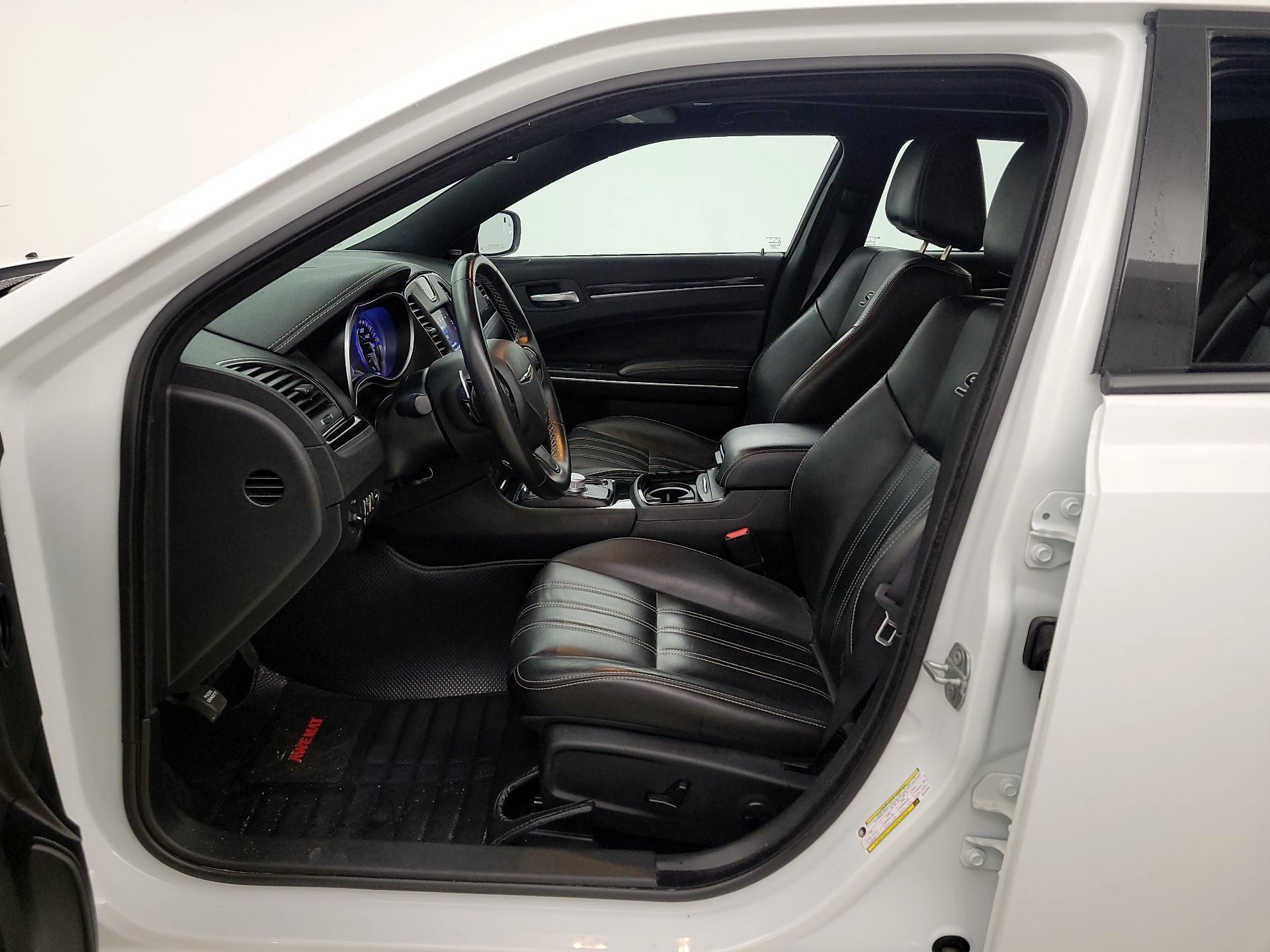 Thumbnail: 2022 Chrysler 300 - 11