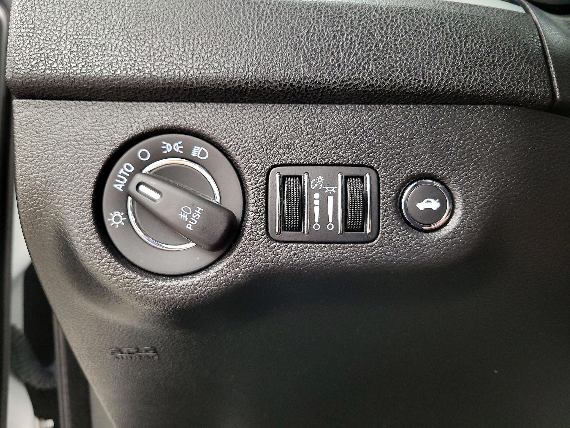 Thumbnail: 2022 Chrysler 300 - 13