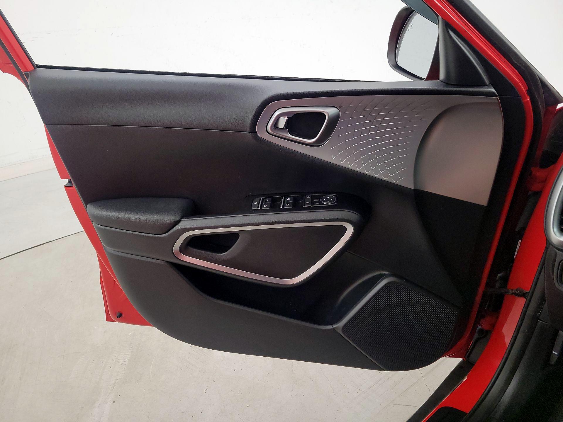 Thumbnail: 2022 Kia Soul - 12