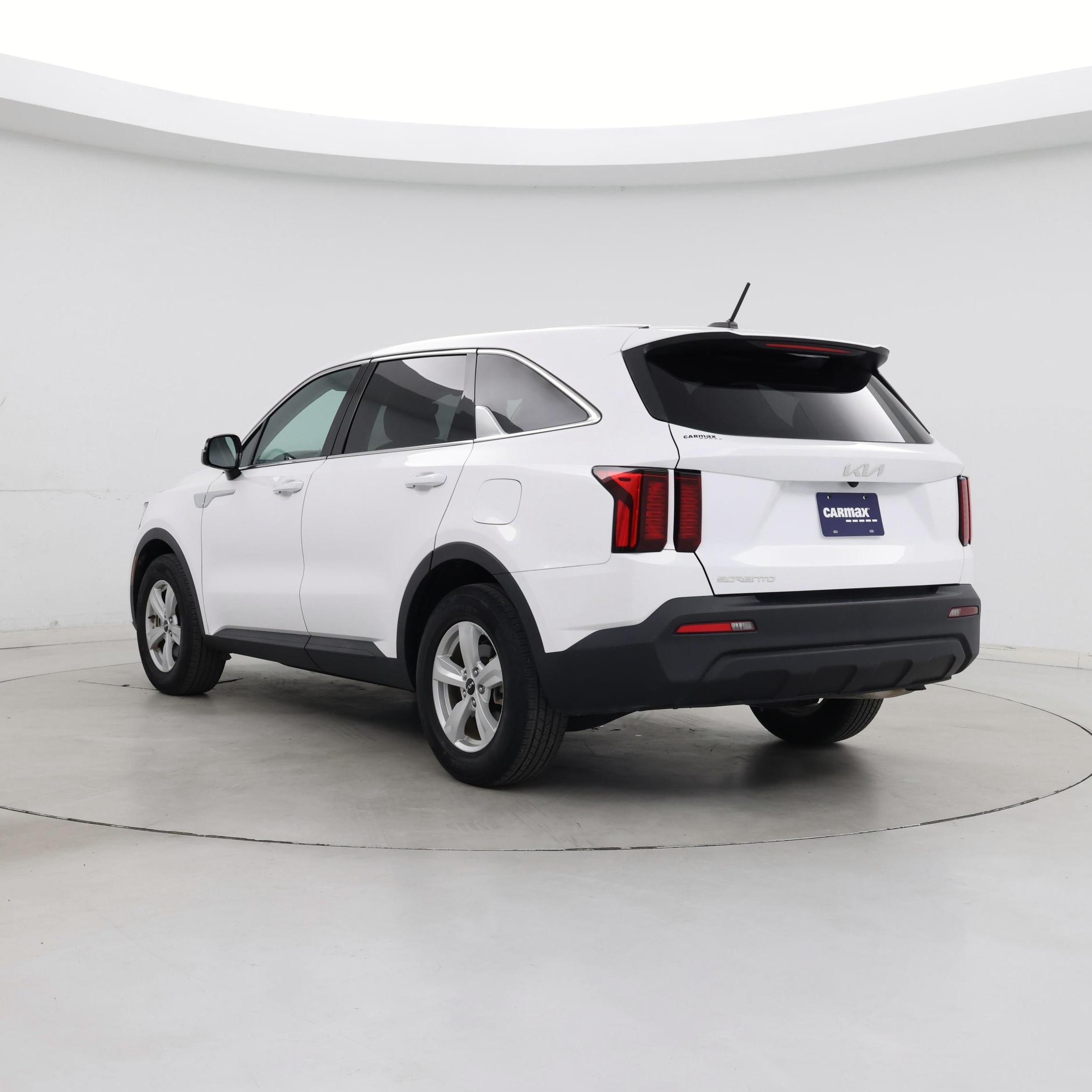 Thumbnail: 2023 Kia Sorento - 2