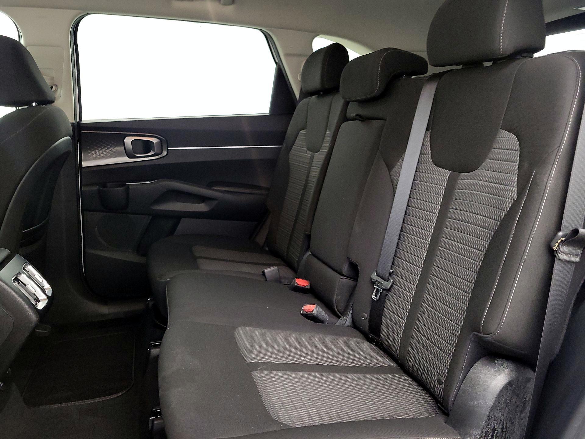 Thumbnail: 2023 Kia Sorento - 19