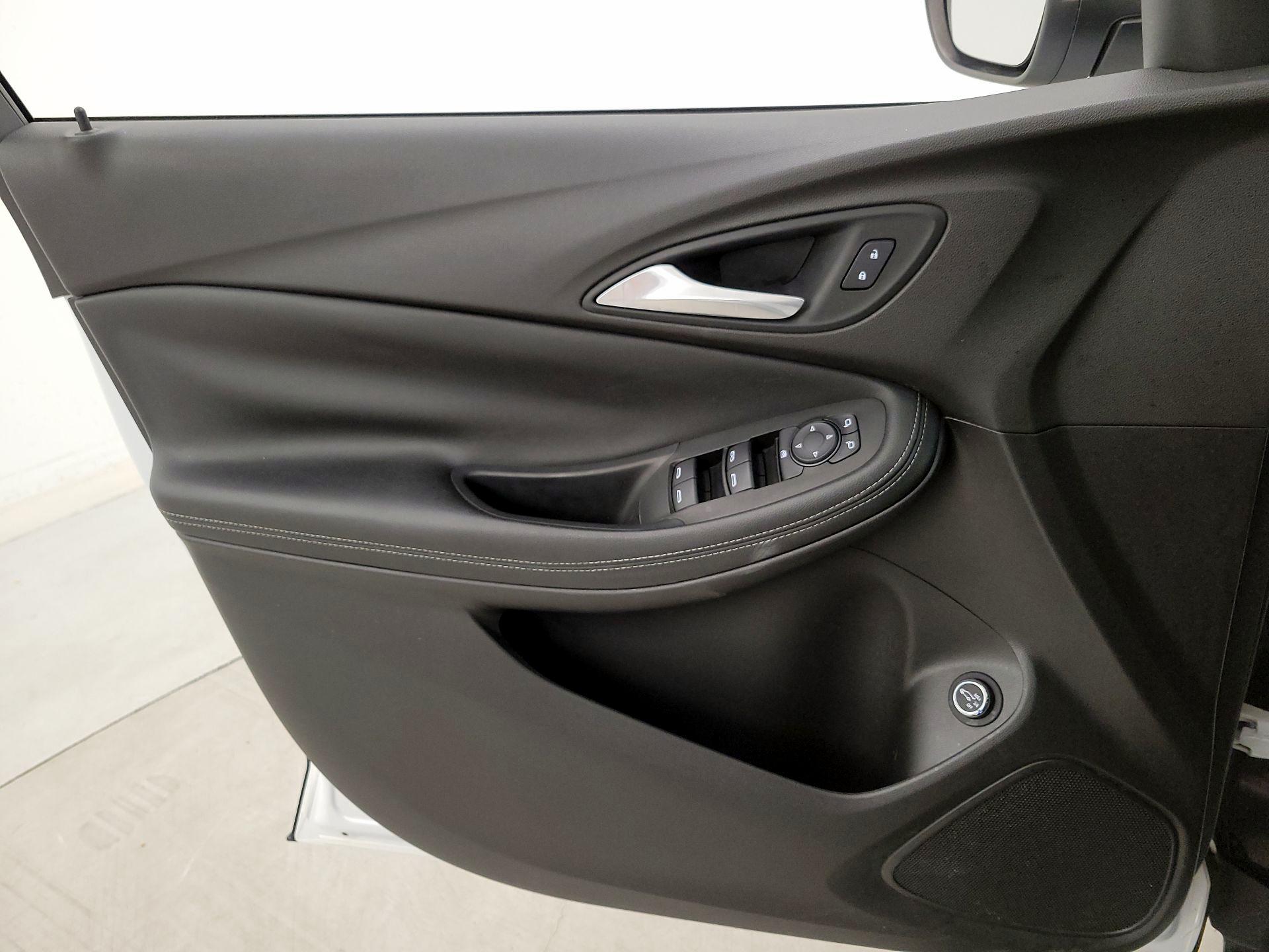 Thumbnail: 2021 Buick Encore GX - 12