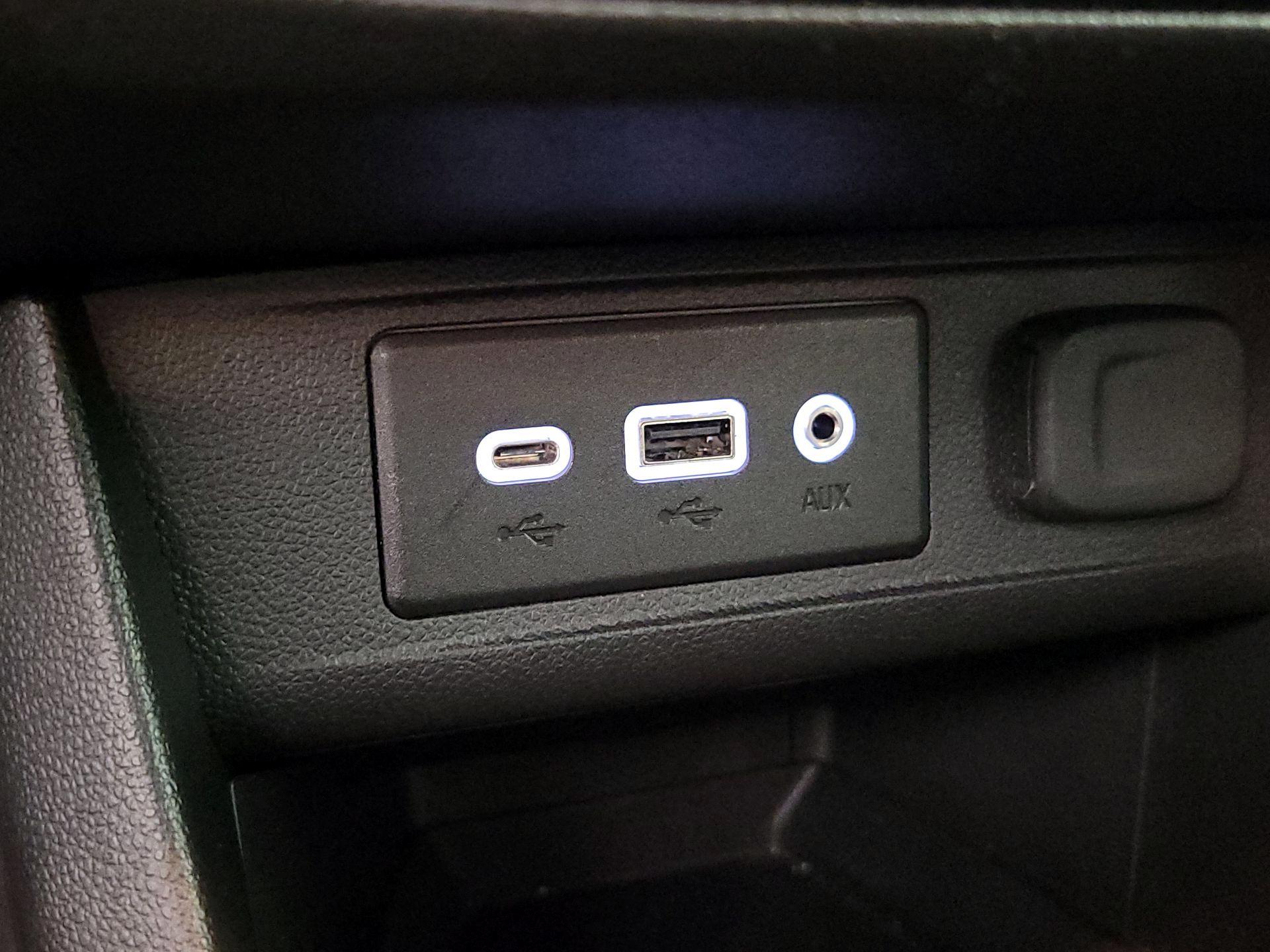 Thumbnail: 2021 Buick Encore GX - 18