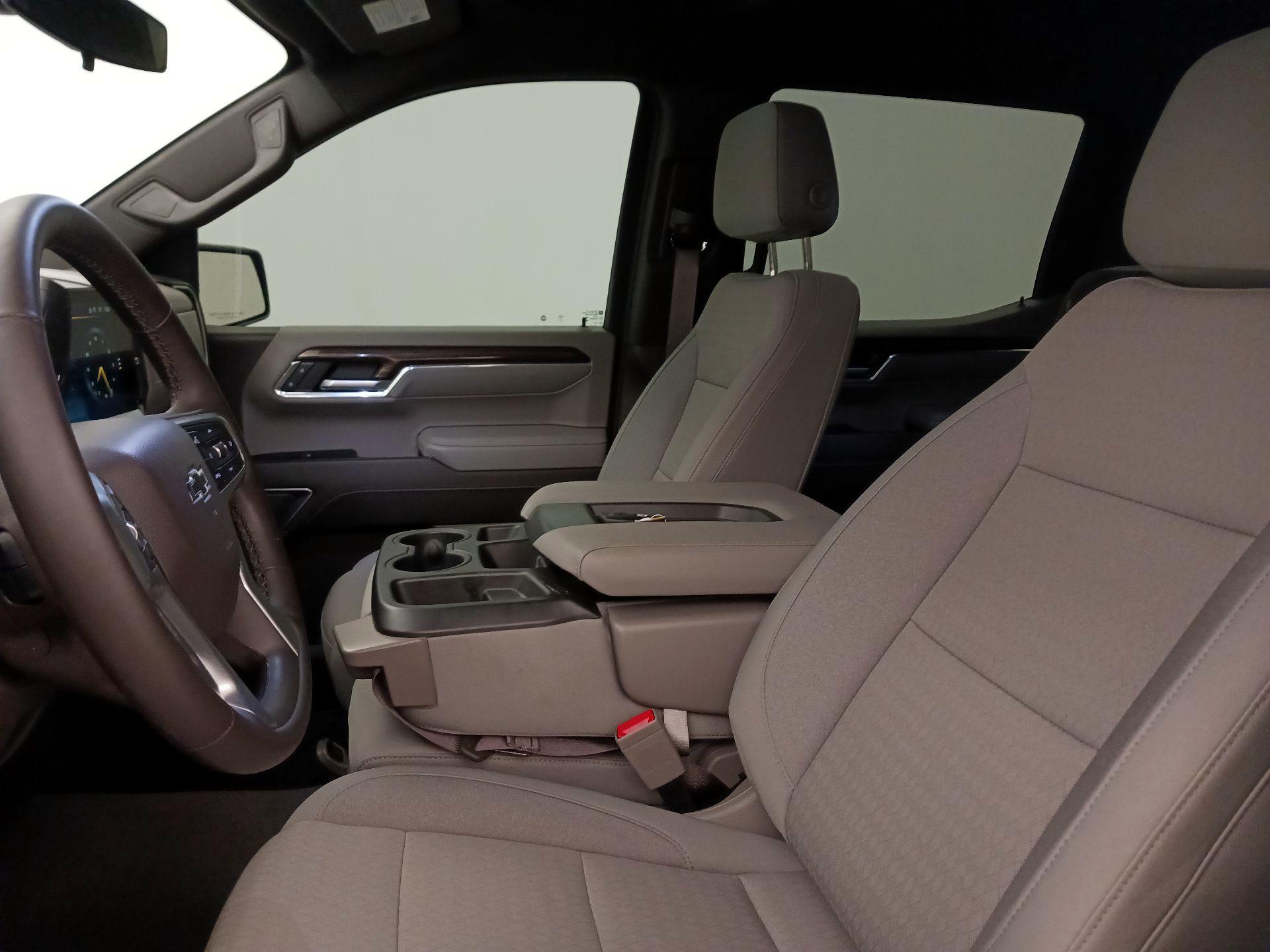 Thumbnail: 2023 Chevrolet Silverado 1500 - 11