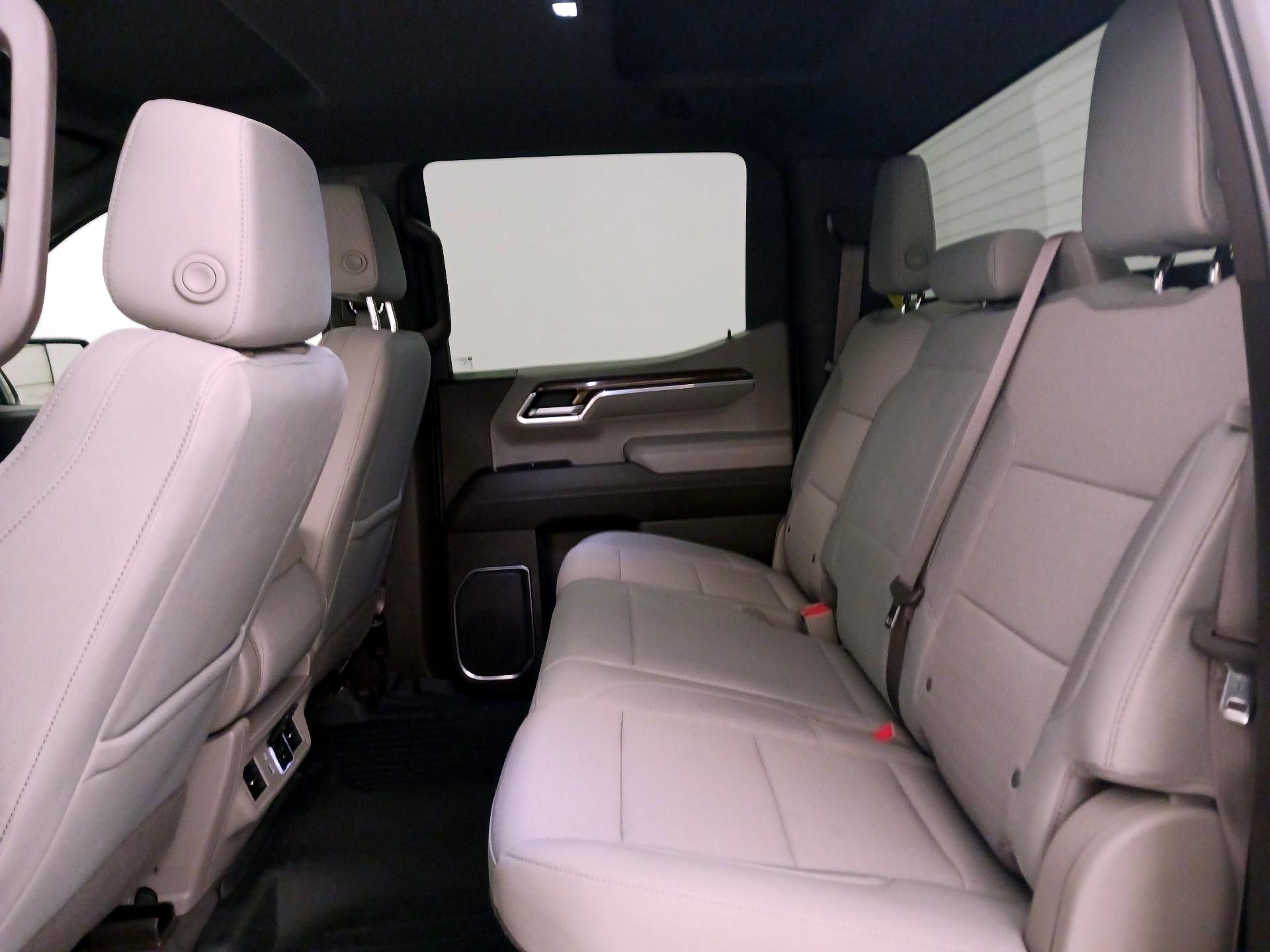 Thumbnail: 2023 Chevrolet Silverado 1500 - 19