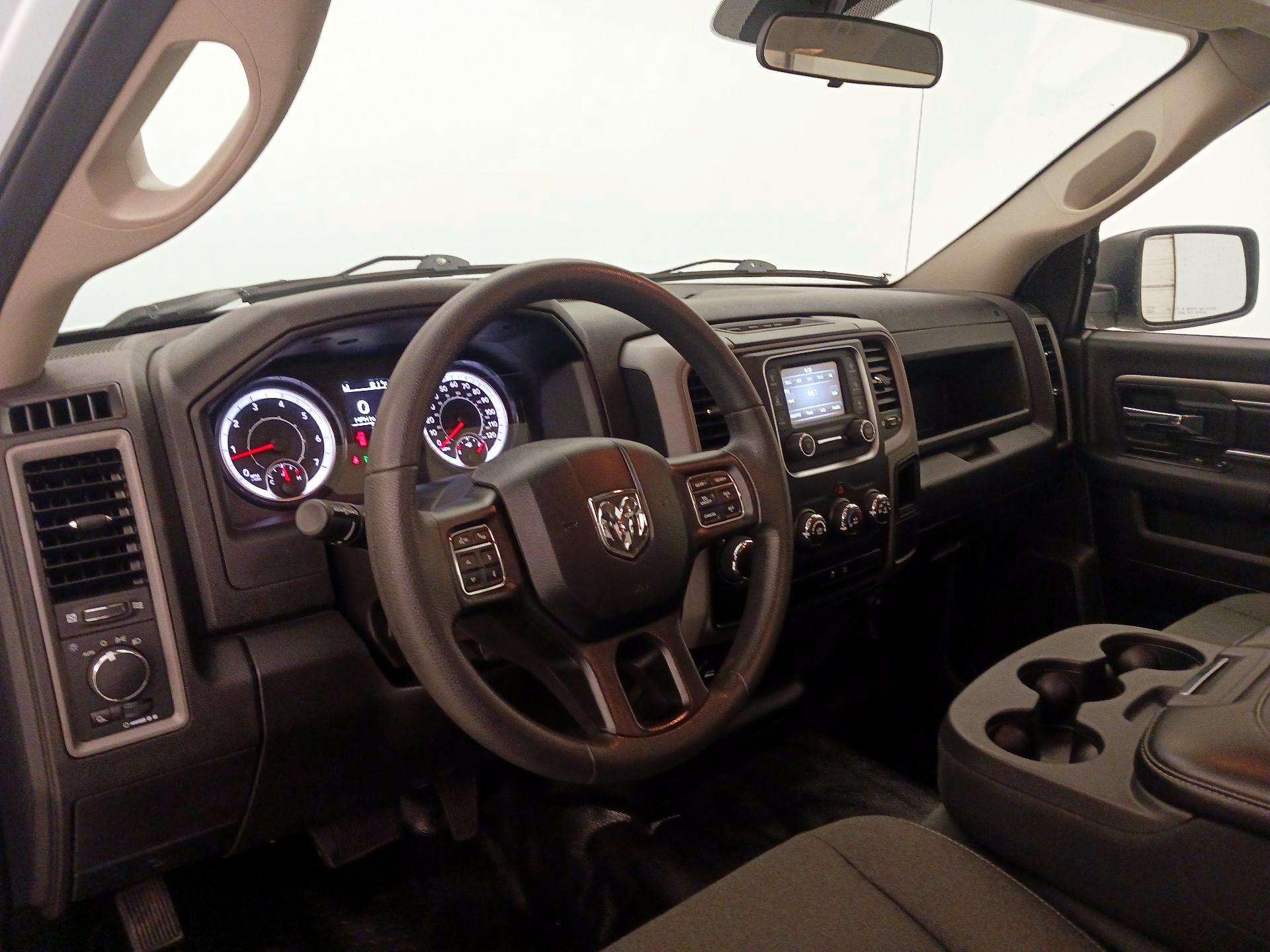 Thumbnail: 2023 RAM 1500 Classic - 9