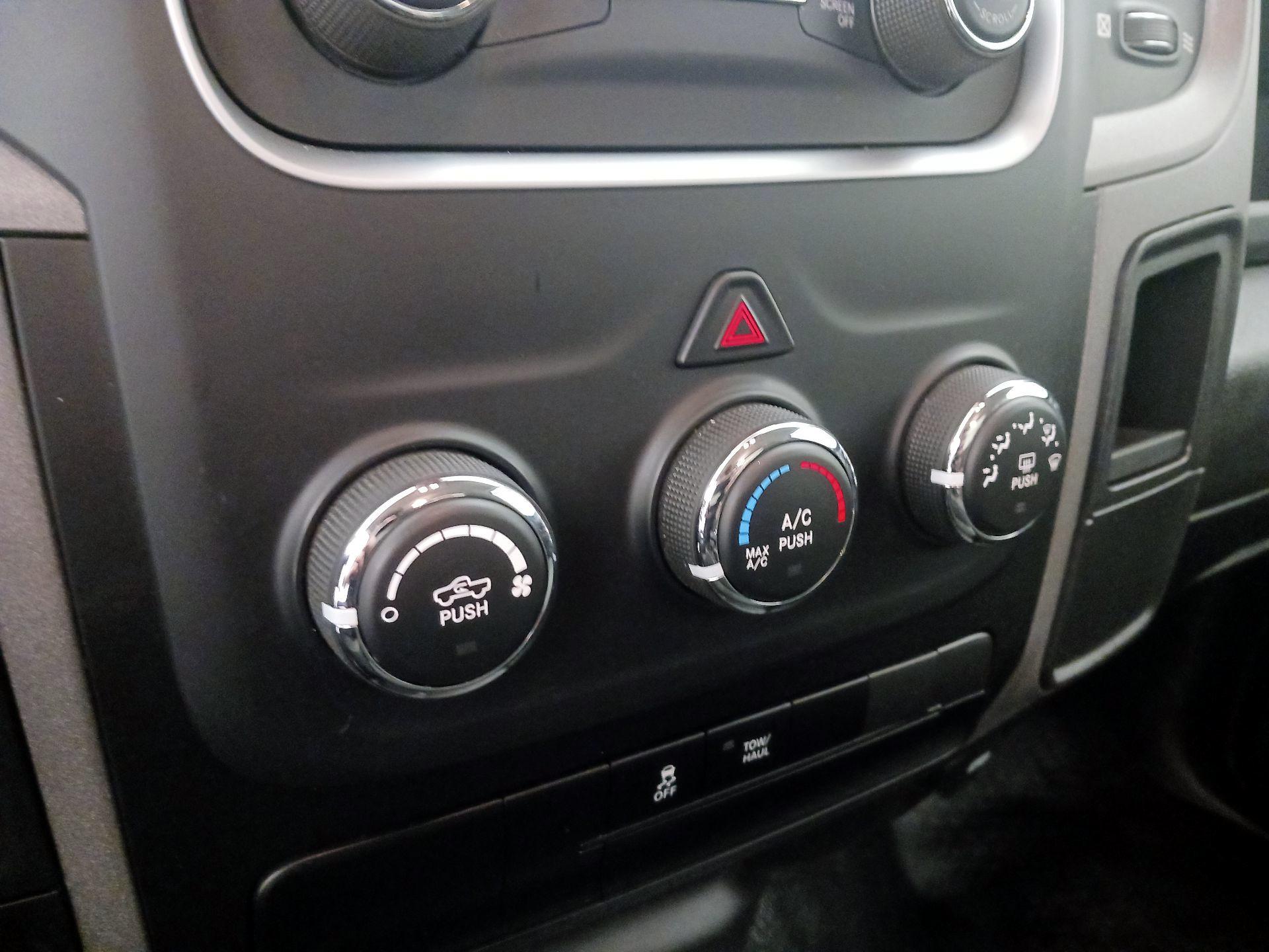 Thumbnail: 2023 RAM 1500 Classic - 16