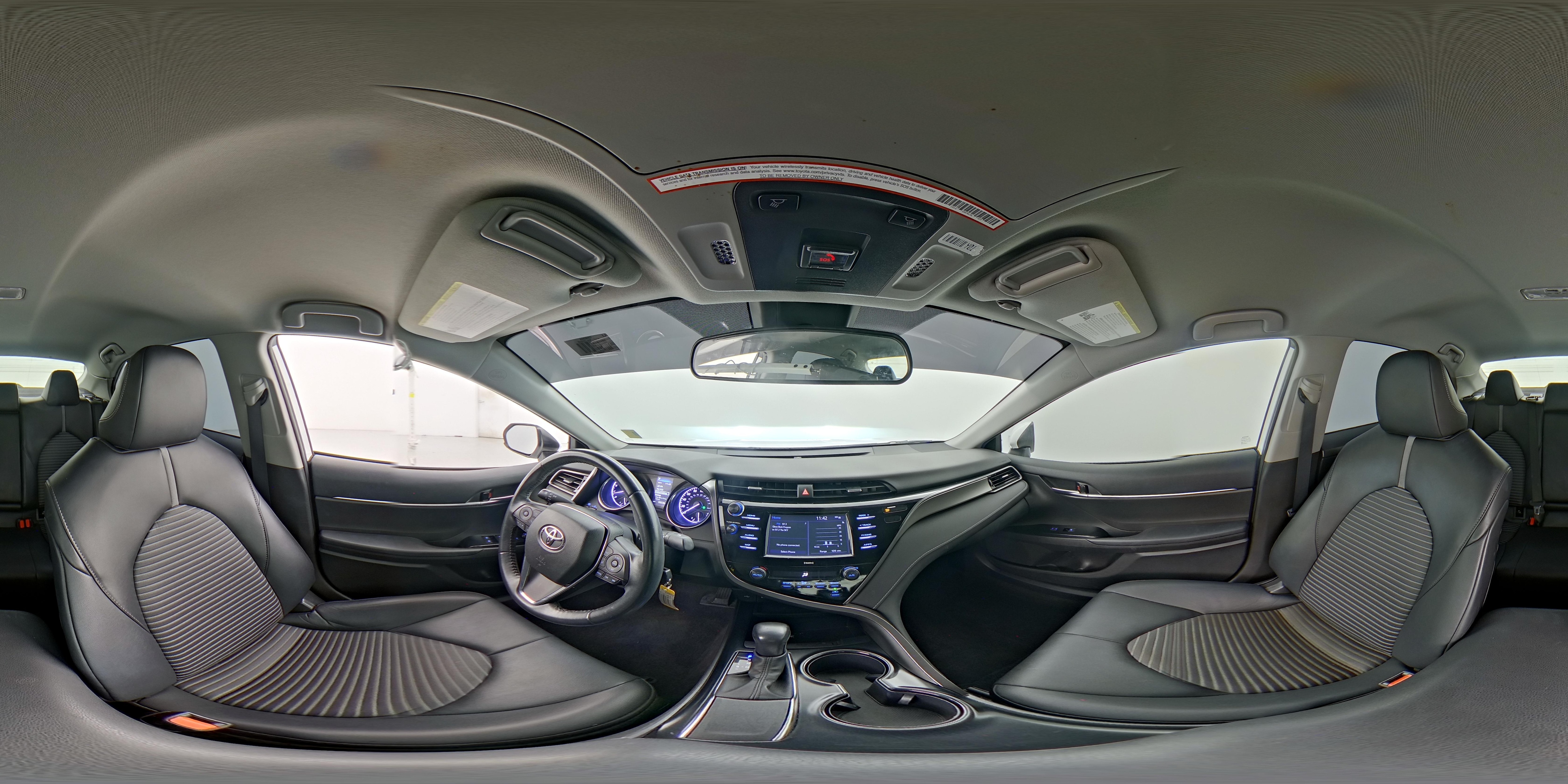 2020 Toyota Camry SE - Photo 24