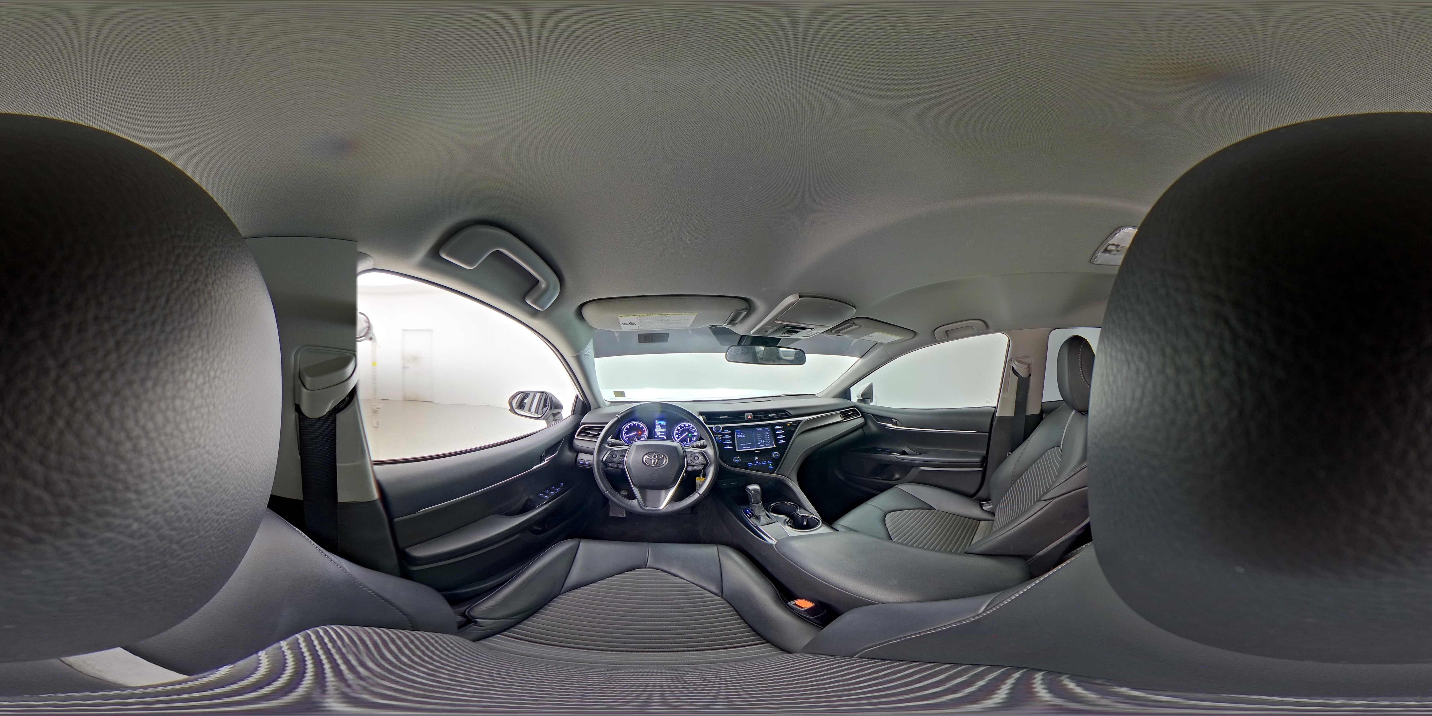 2020 Toyota Camry SE - Photo 26