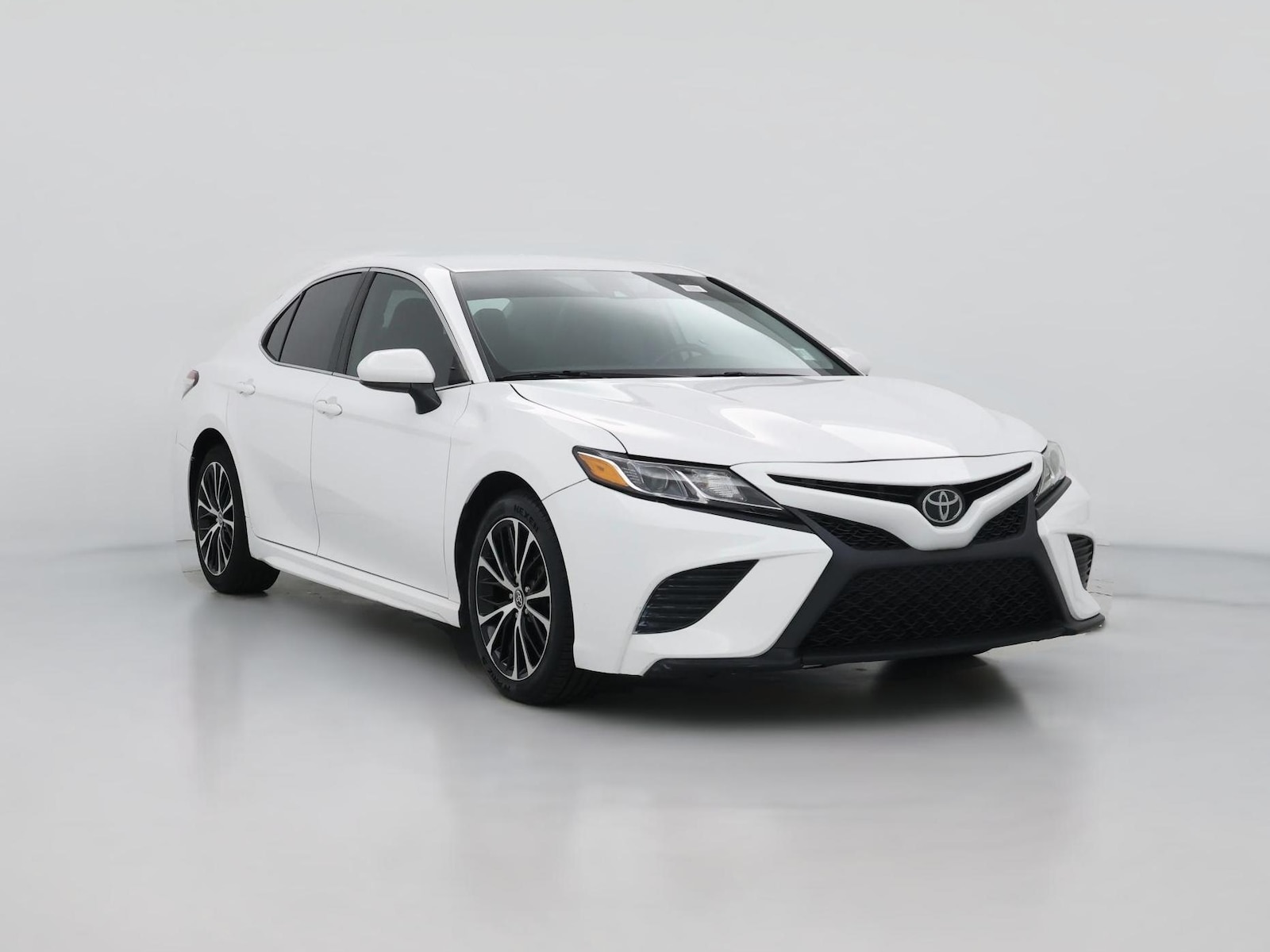 2020 Toyota Camry SE - Photo 1