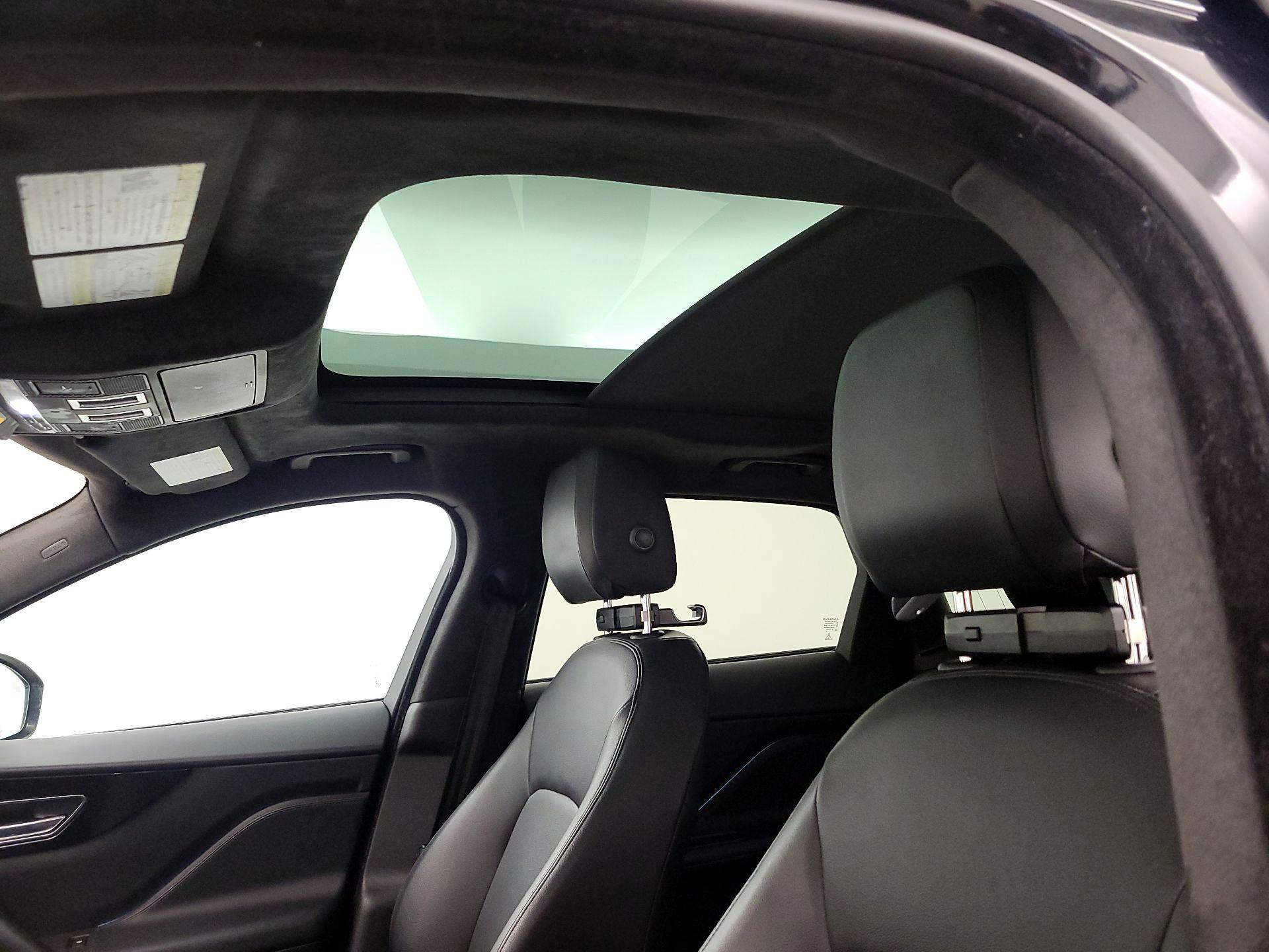 Thumbnail: 2020 Jaguar F-Pace - 20