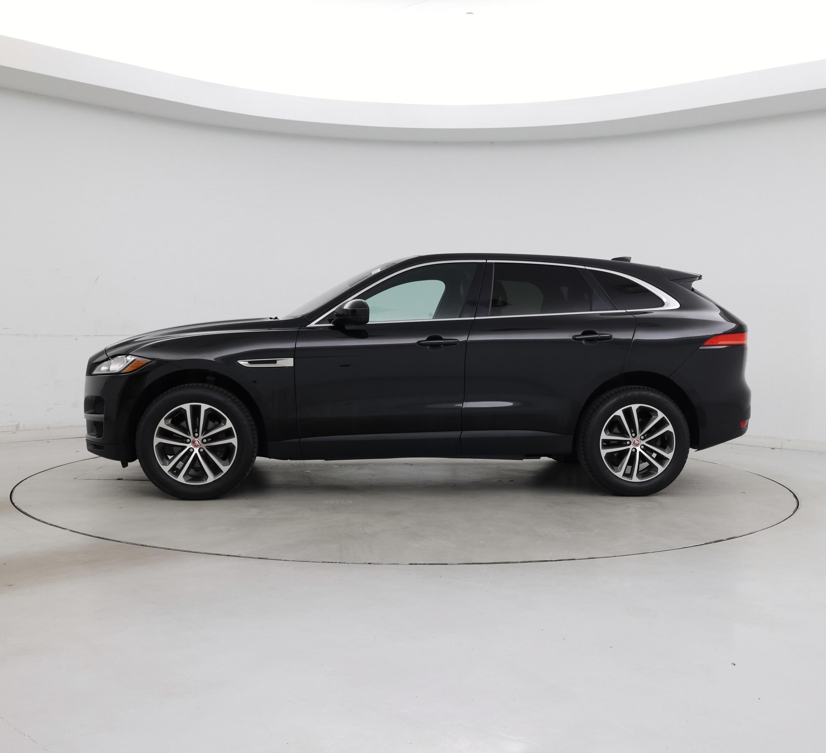 Thumbnail: 2020 Jaguar F-Pace - 3