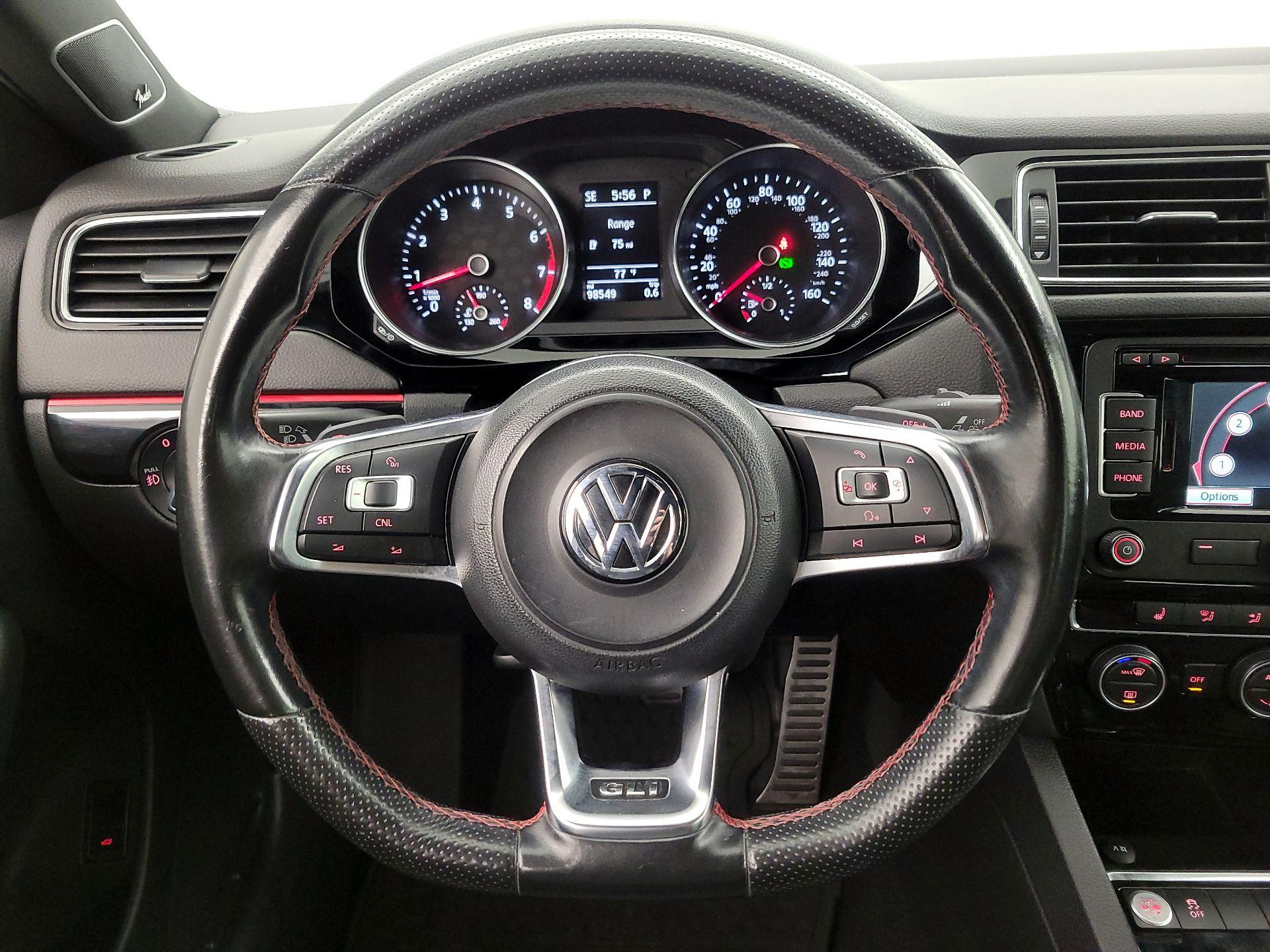 Thumbnail: 2015 Volkswagen Jetta - 10