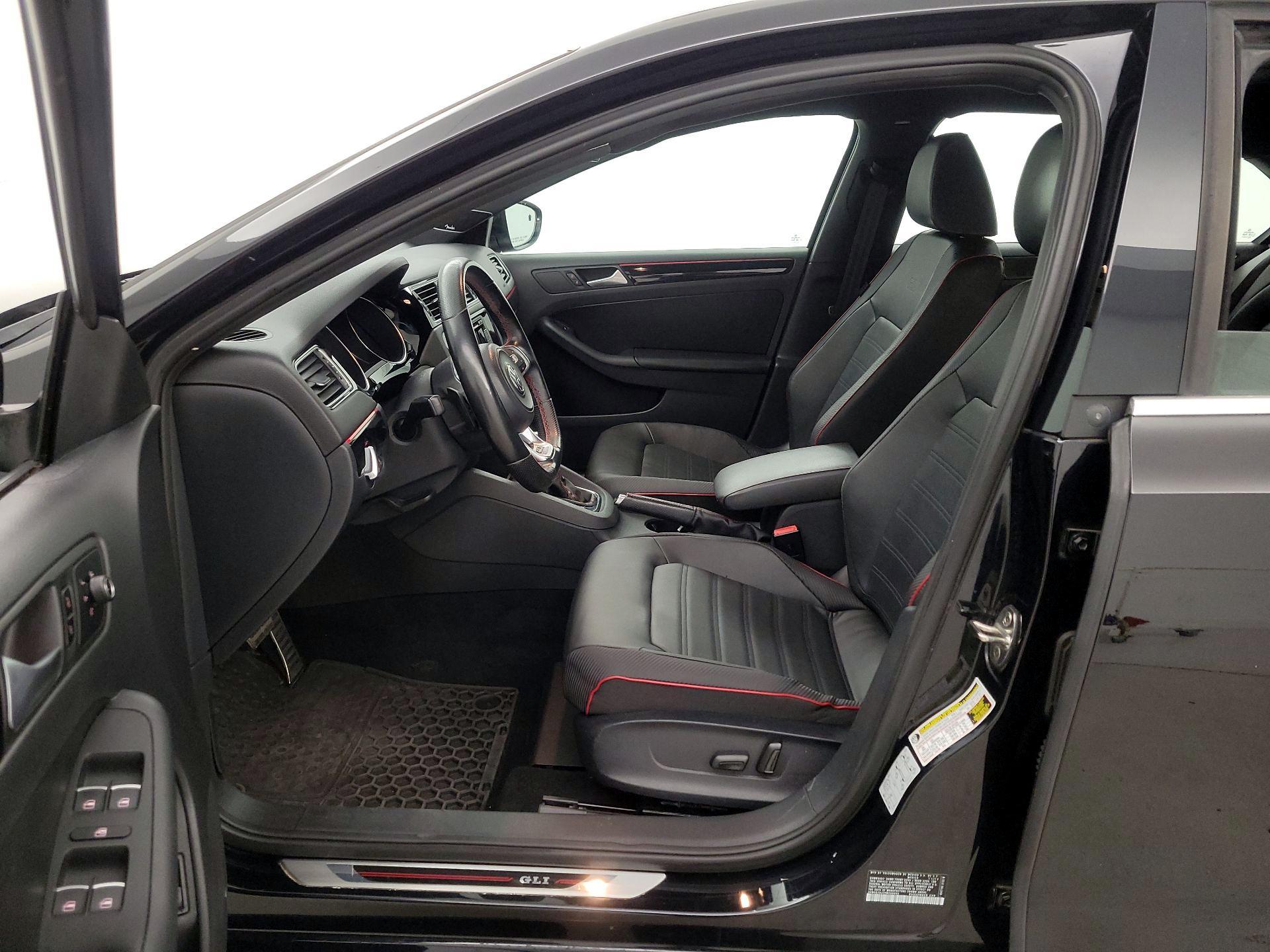 Thumbnail: 2015 Volkswagen Jetta - 11