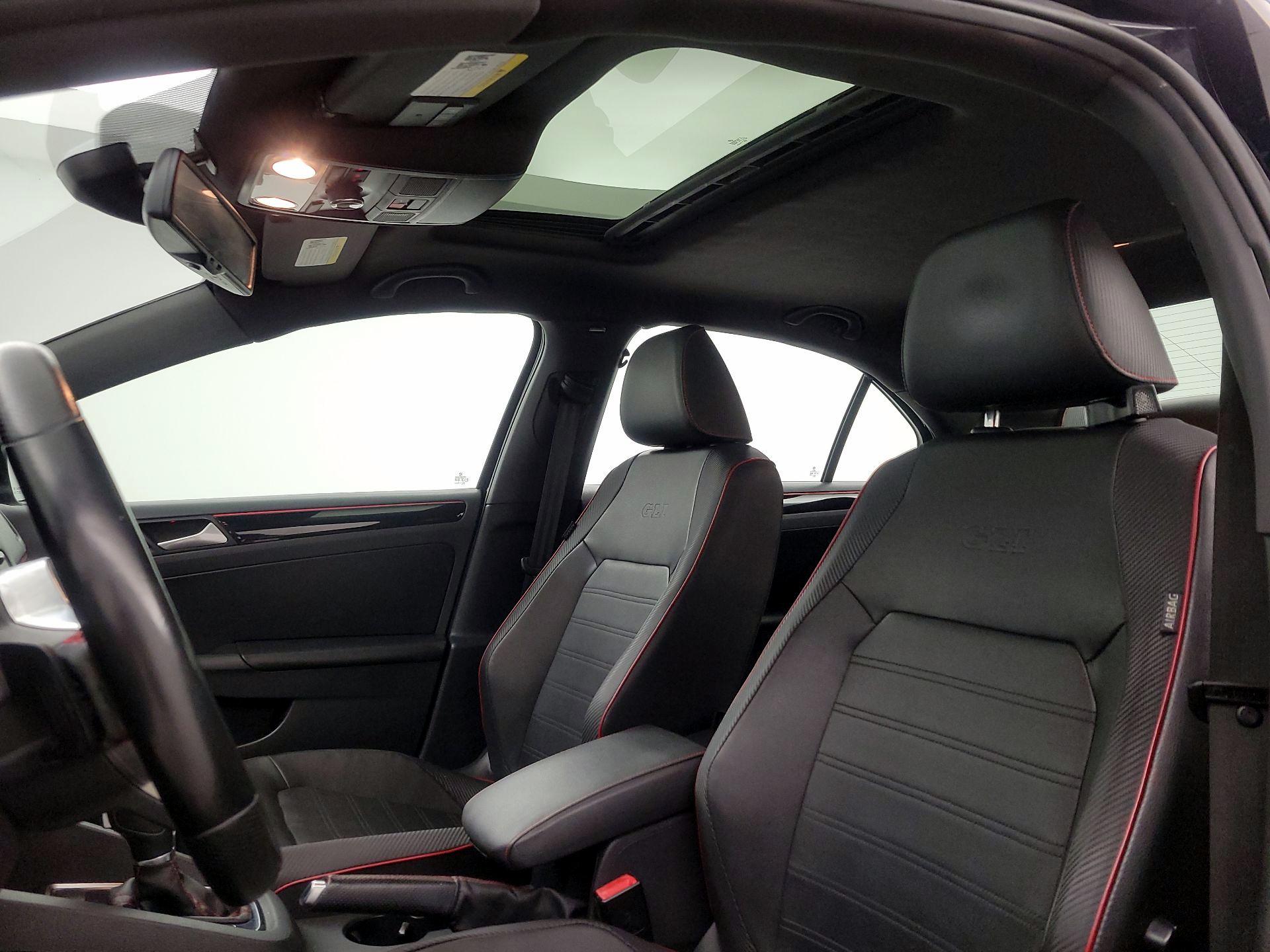 Thumbnail: 2015 Volkswagen Jetta - 18