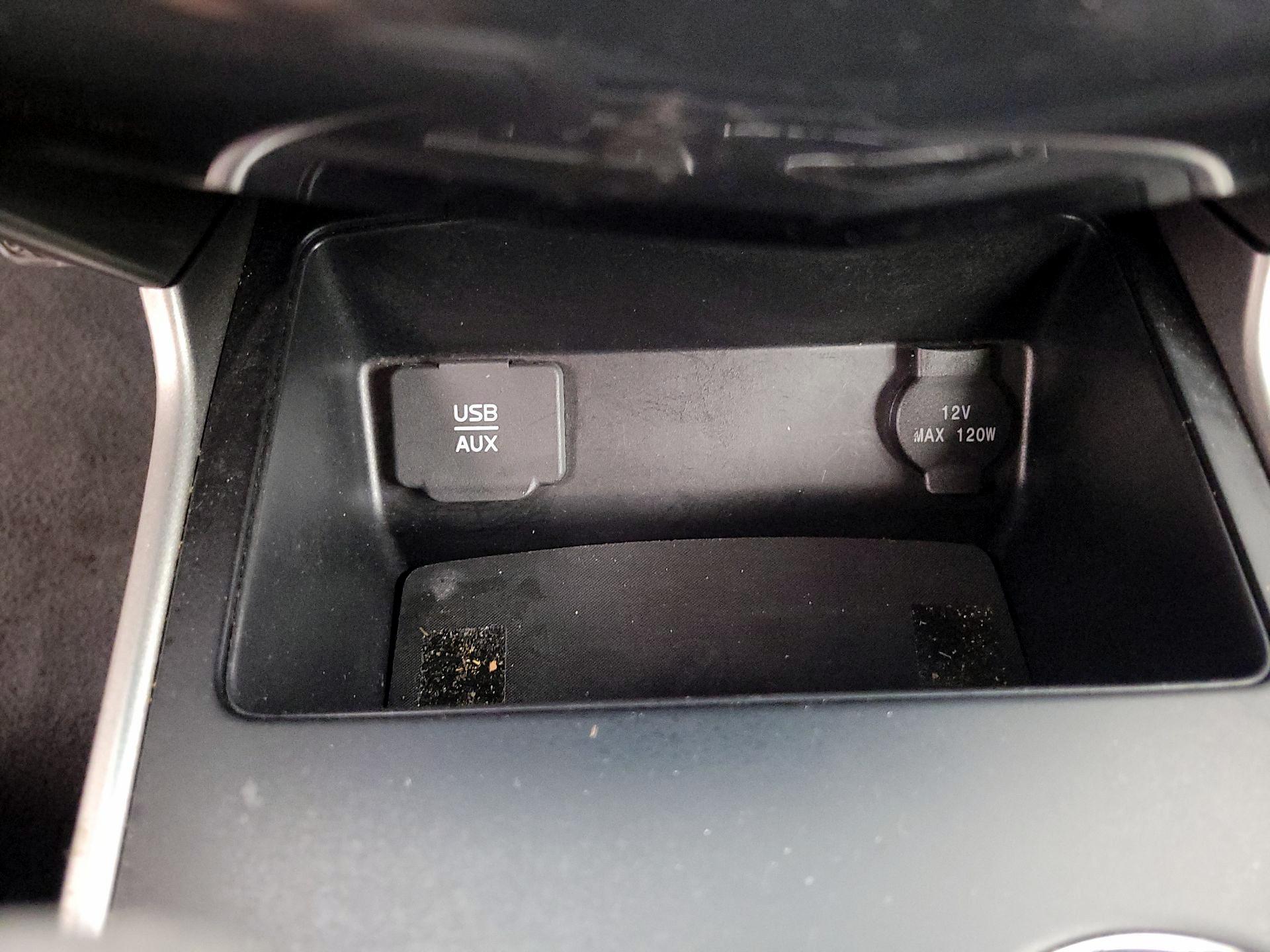 Thumbnail: 2015 Nissan Altima - 18